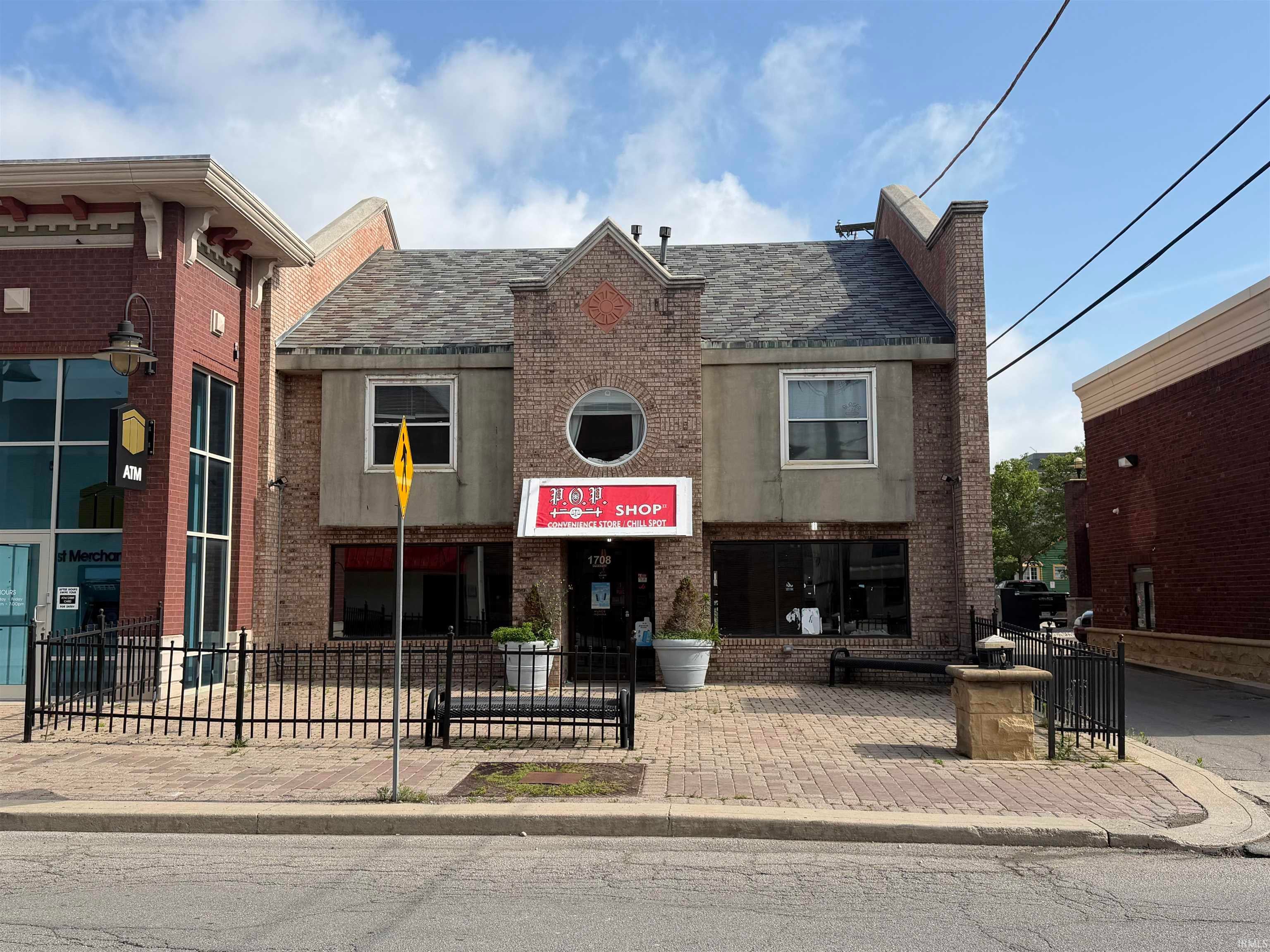1708 W University Avenue — photo