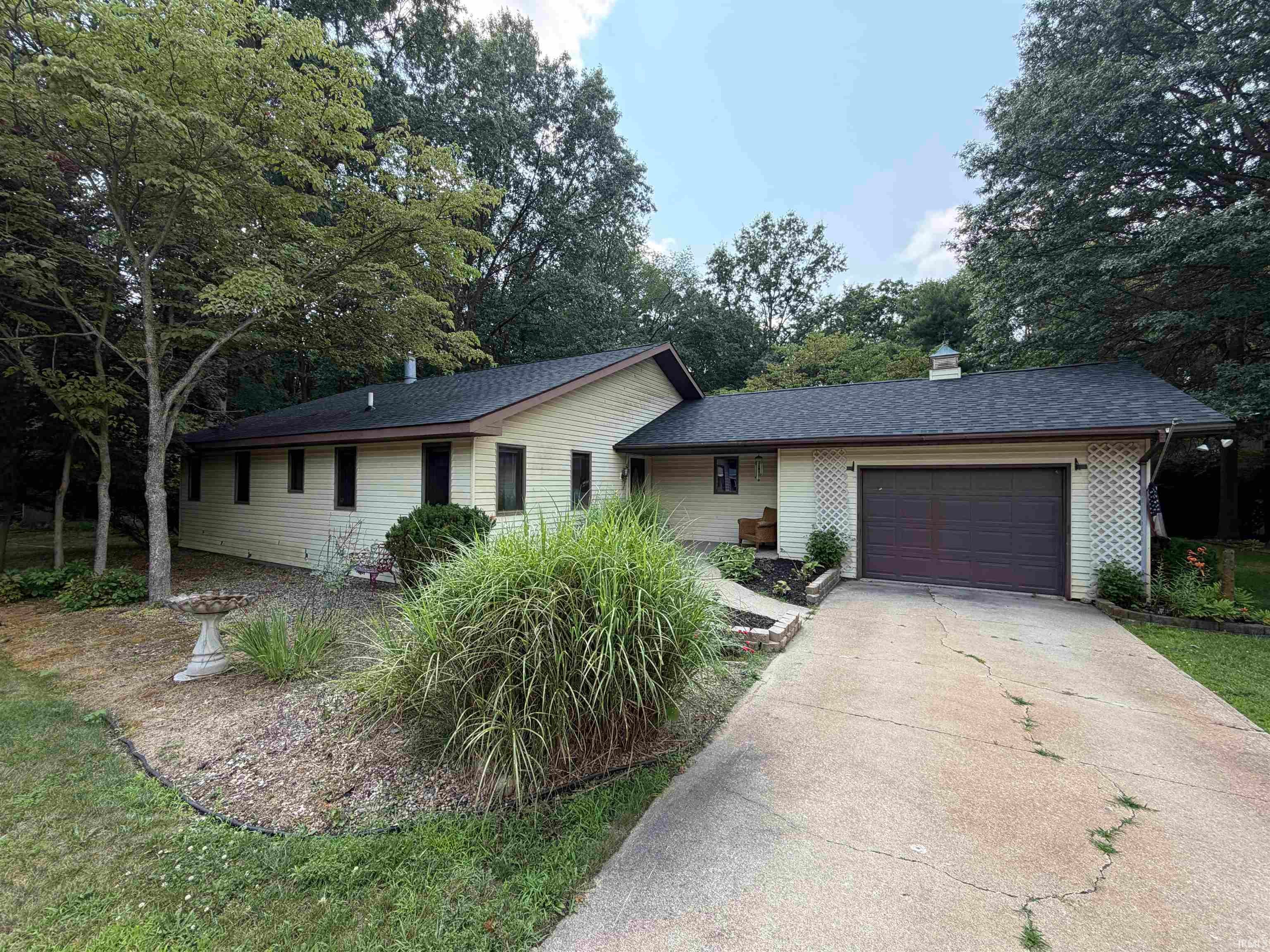 51565 Maplewood Drive — photo