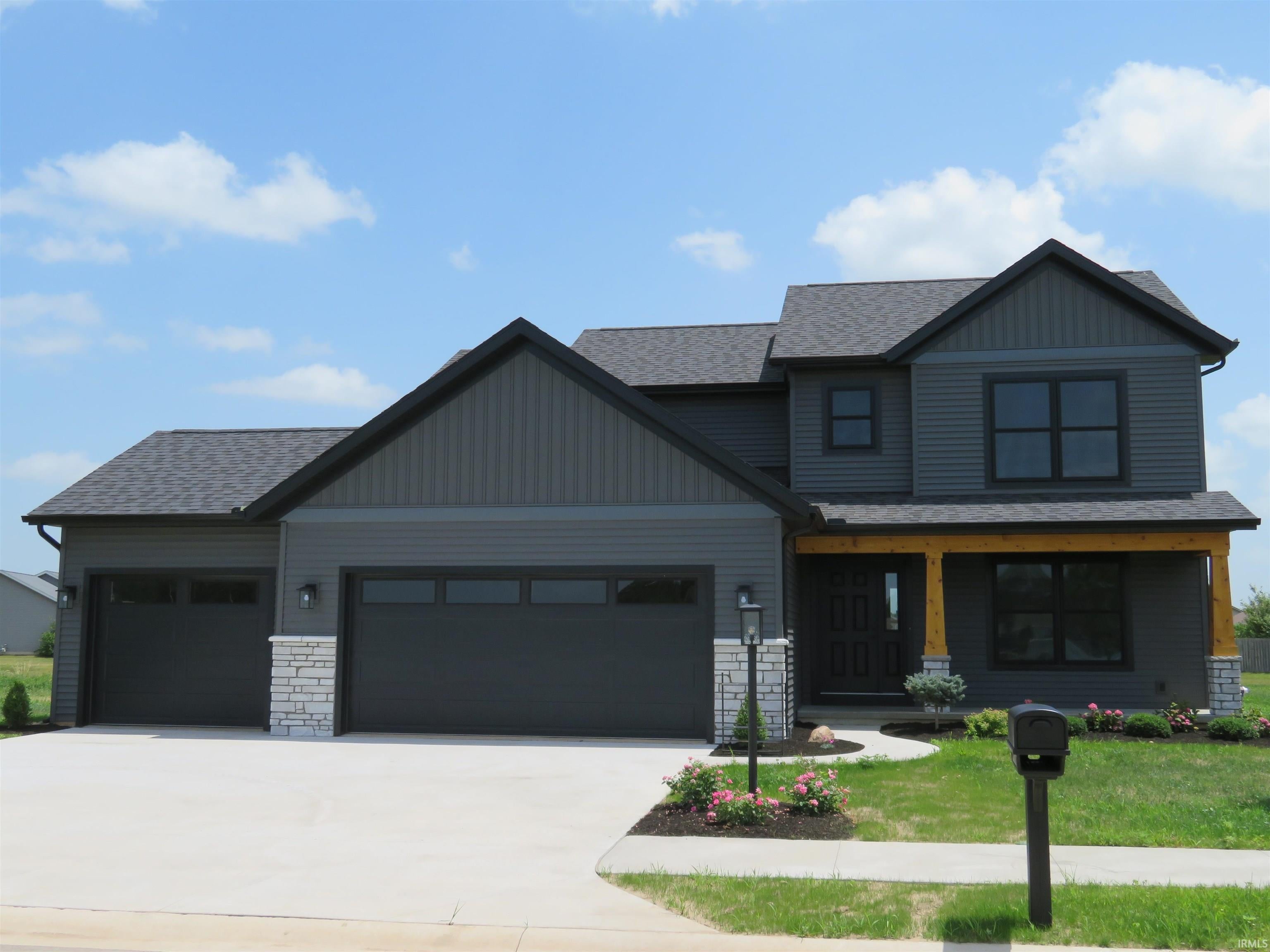 68376 Falcons Lair Lane — photo