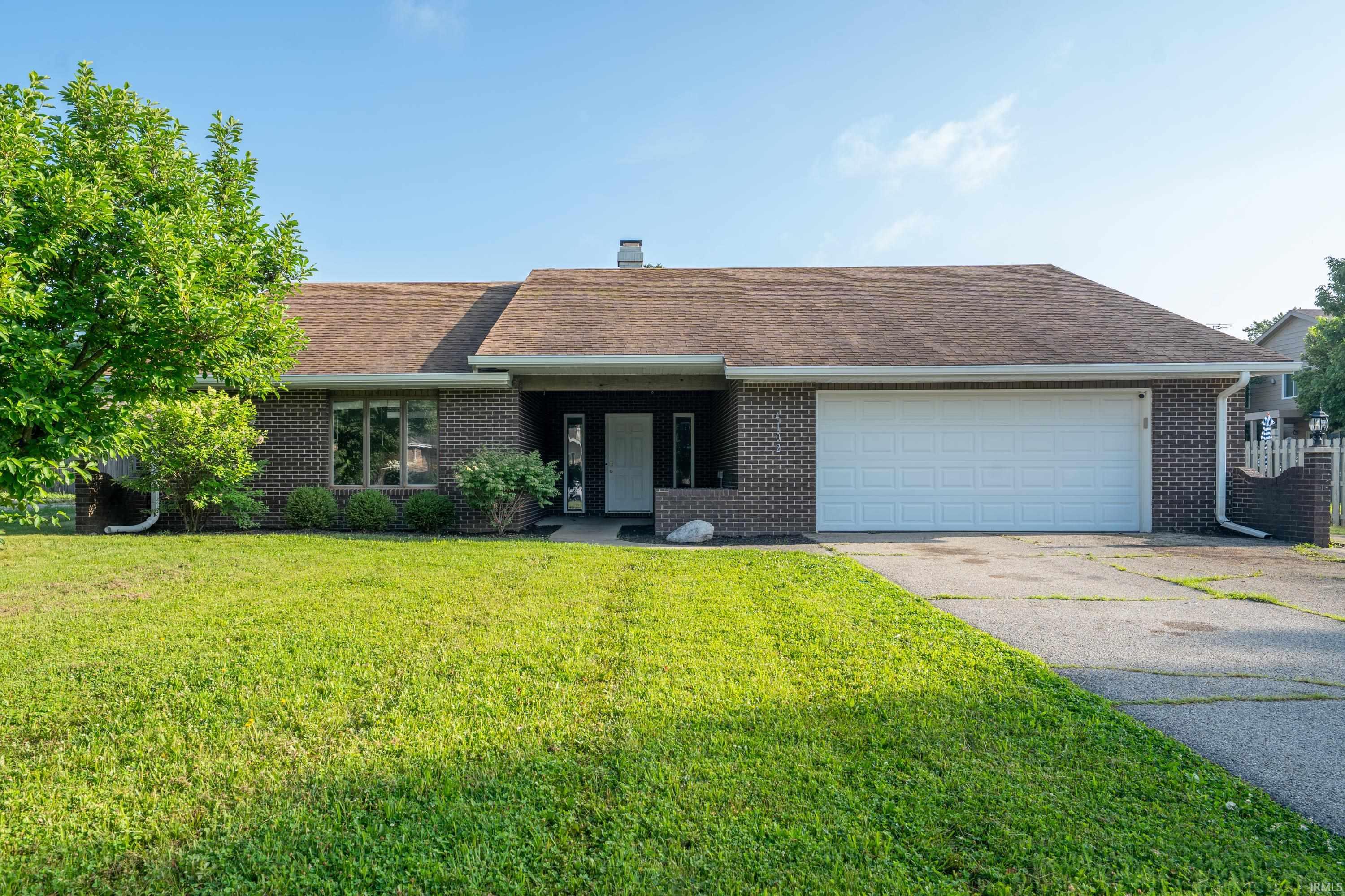 4102 W Squire Court — photo