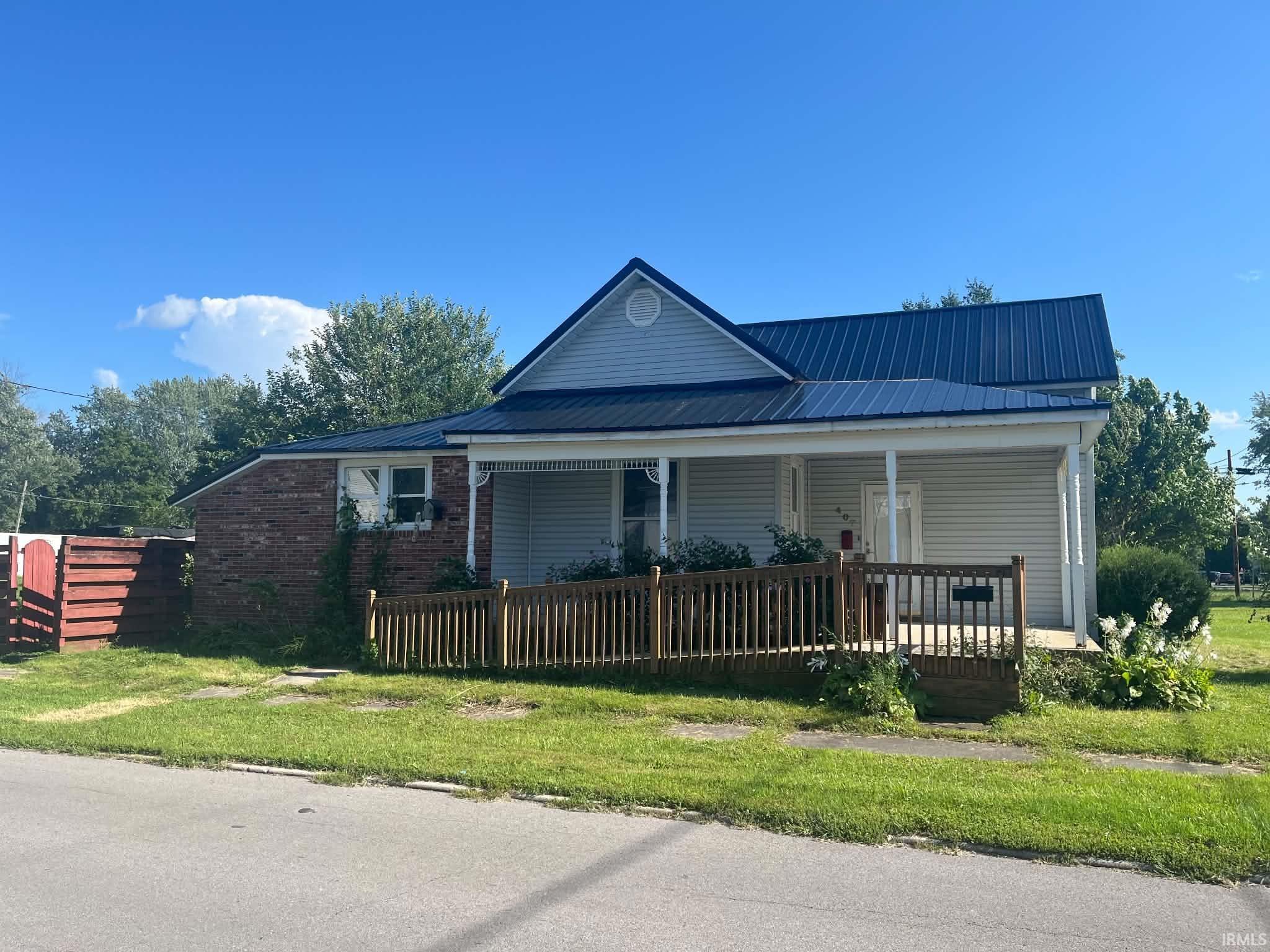 407 E Washington Street, Dunkirk, IN 47336 — photo 2