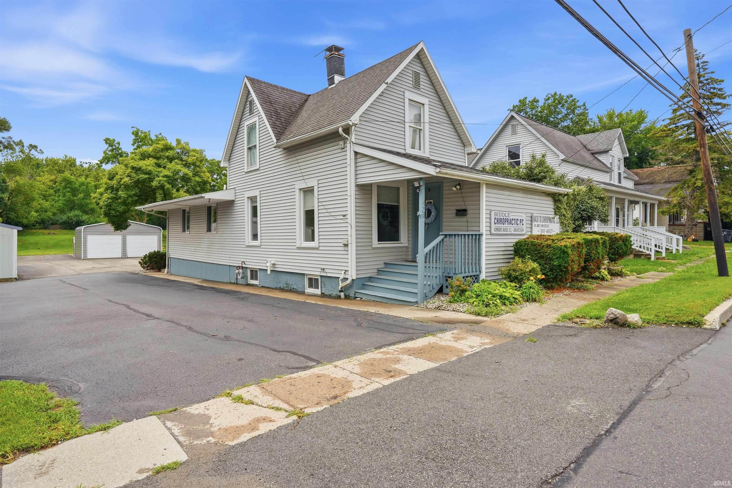 208 E Whitley Street — photo
