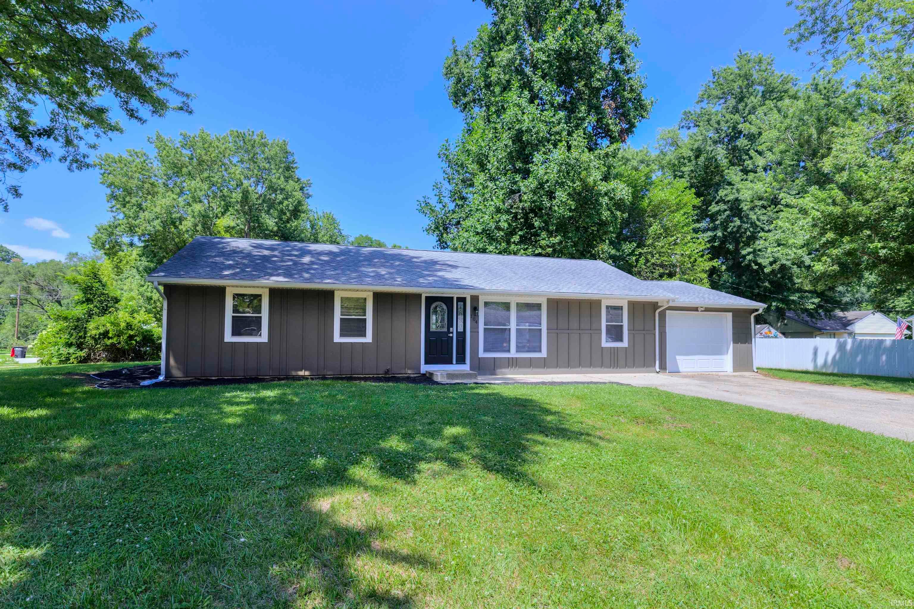 104 Creekview Drive — photo