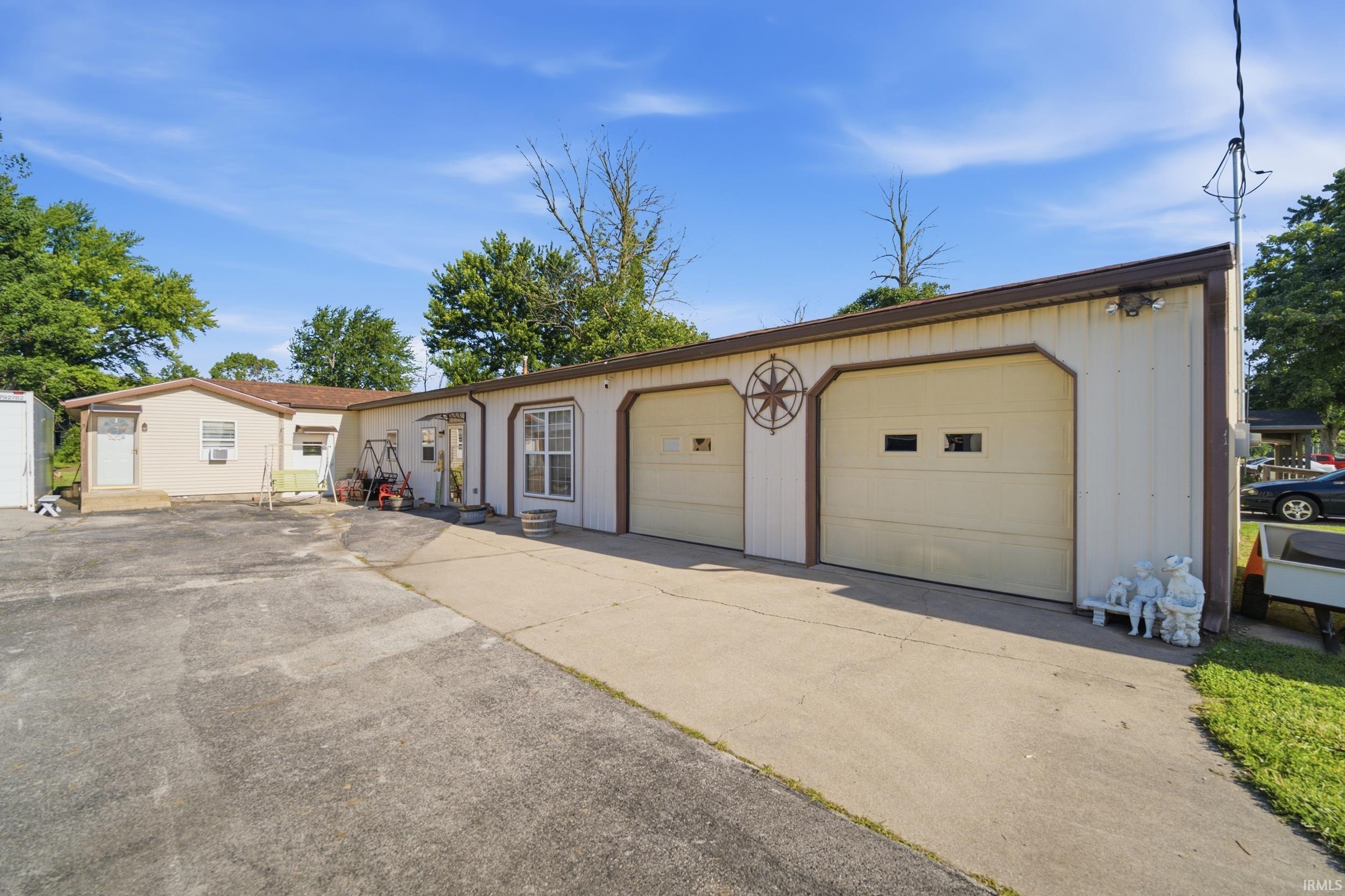 4236 S County Line Rd E Road — photo