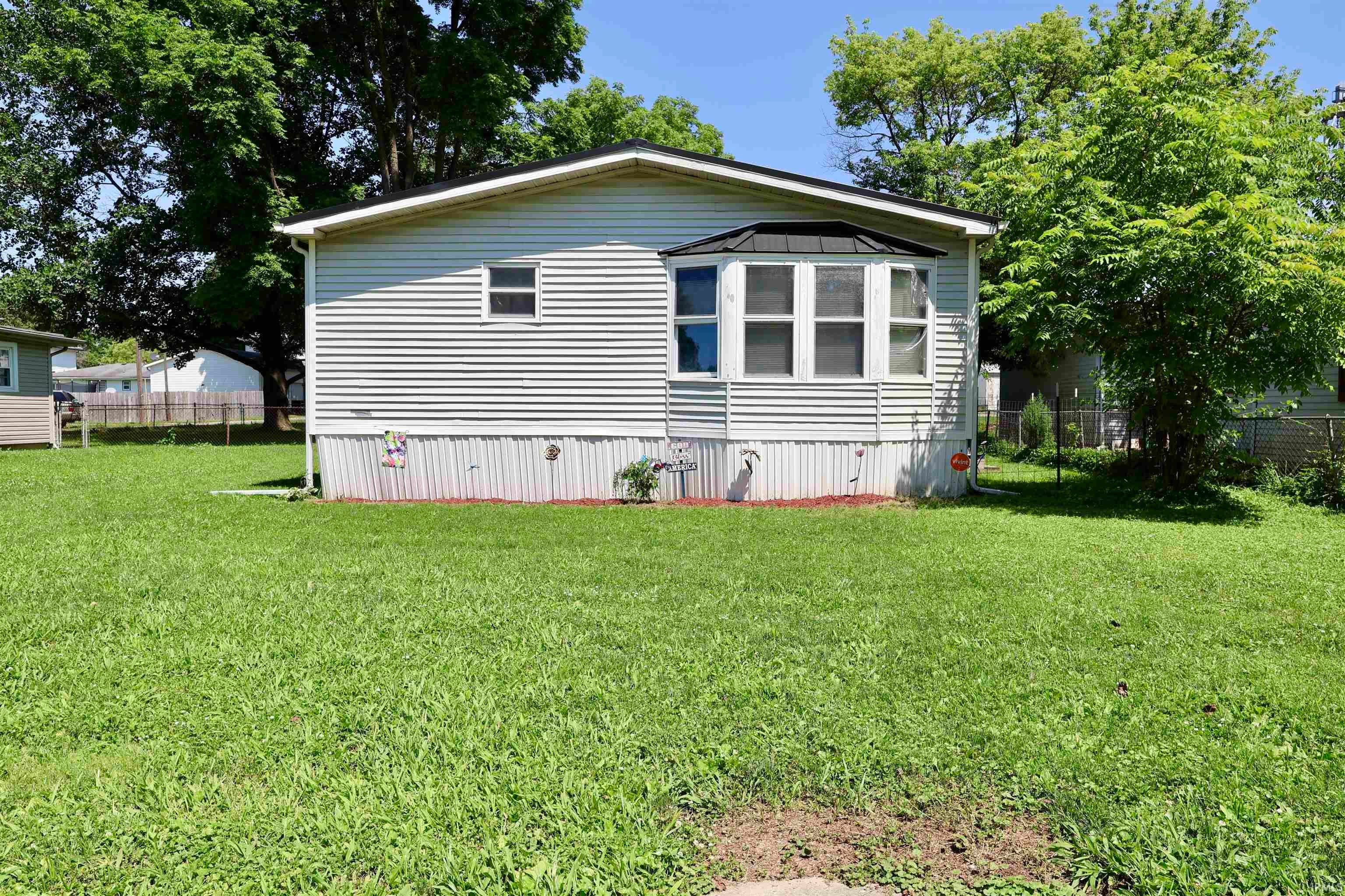 209 S Cherry Street — photo