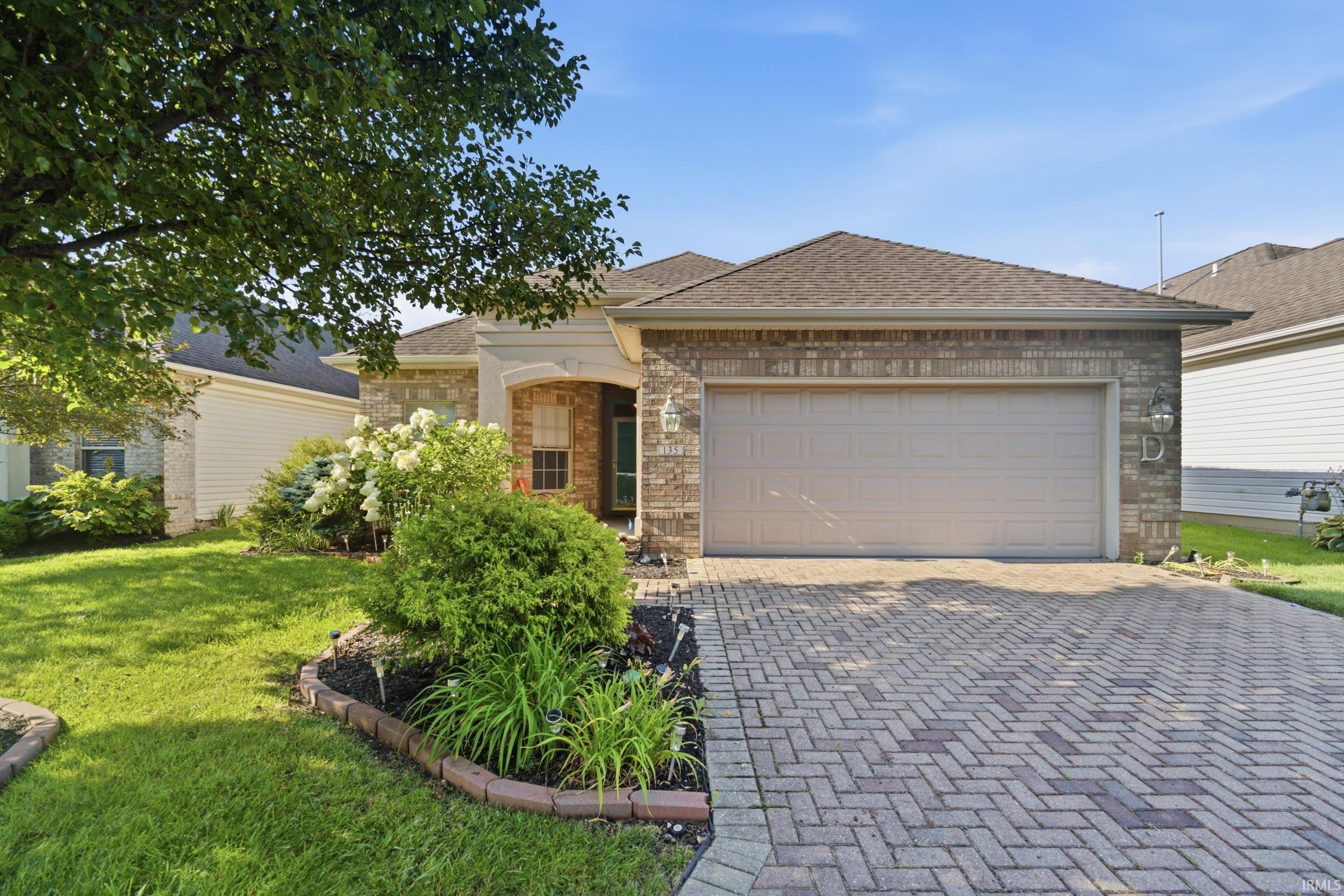 135 Hibiscus Drive — photo