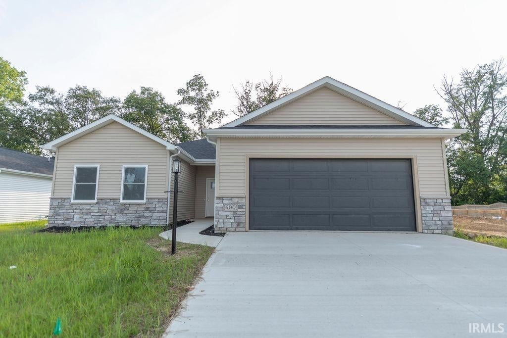 600 S Cottonwood Court — photo