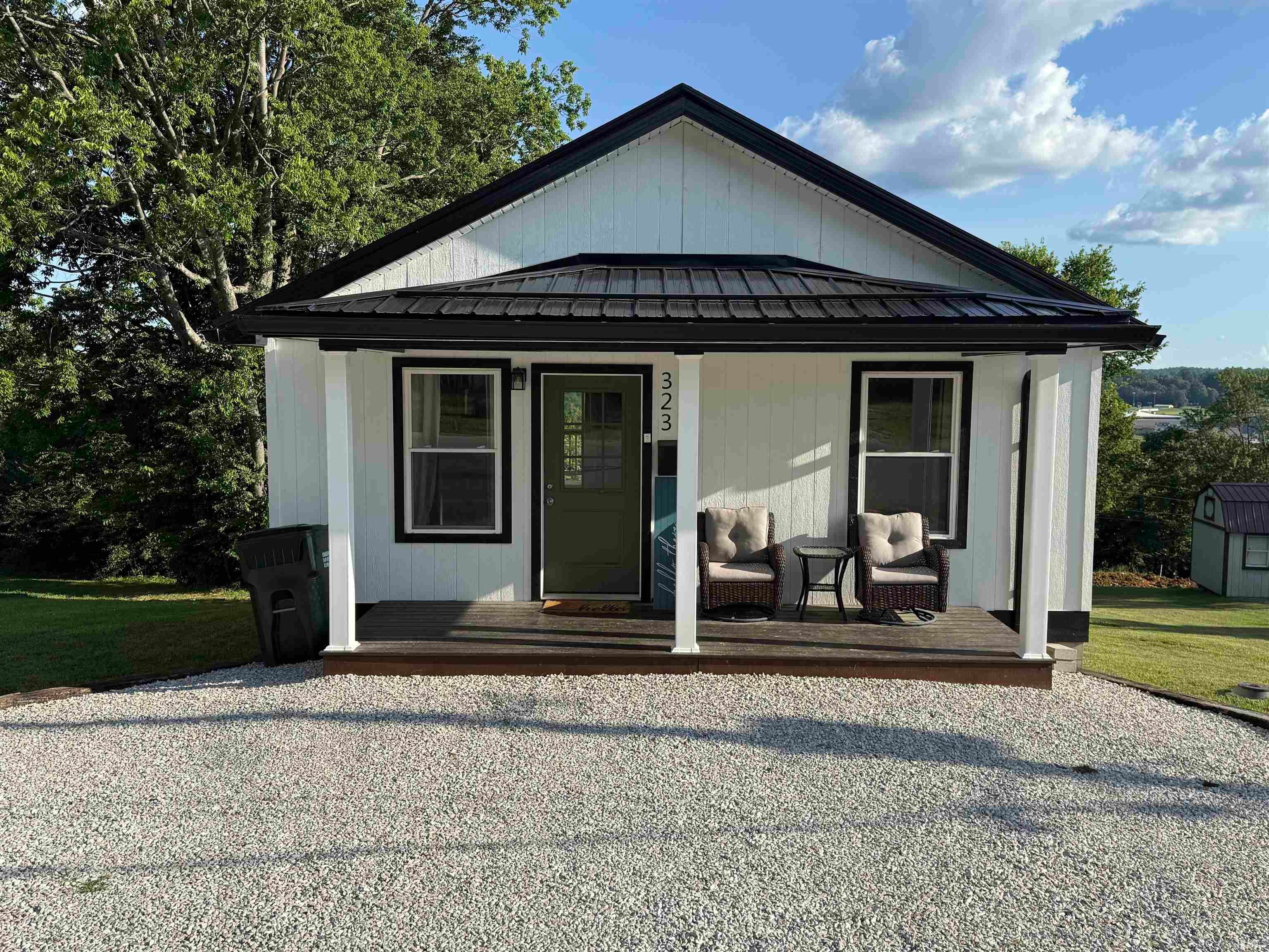 323 Horton Ave — photo