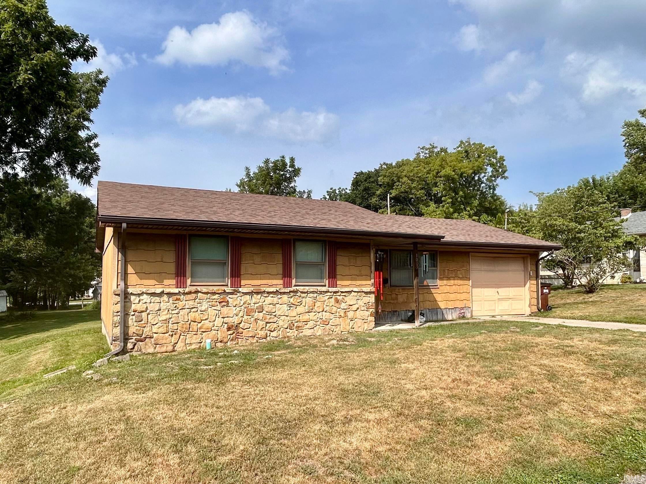1009 W Walnut Street — photo