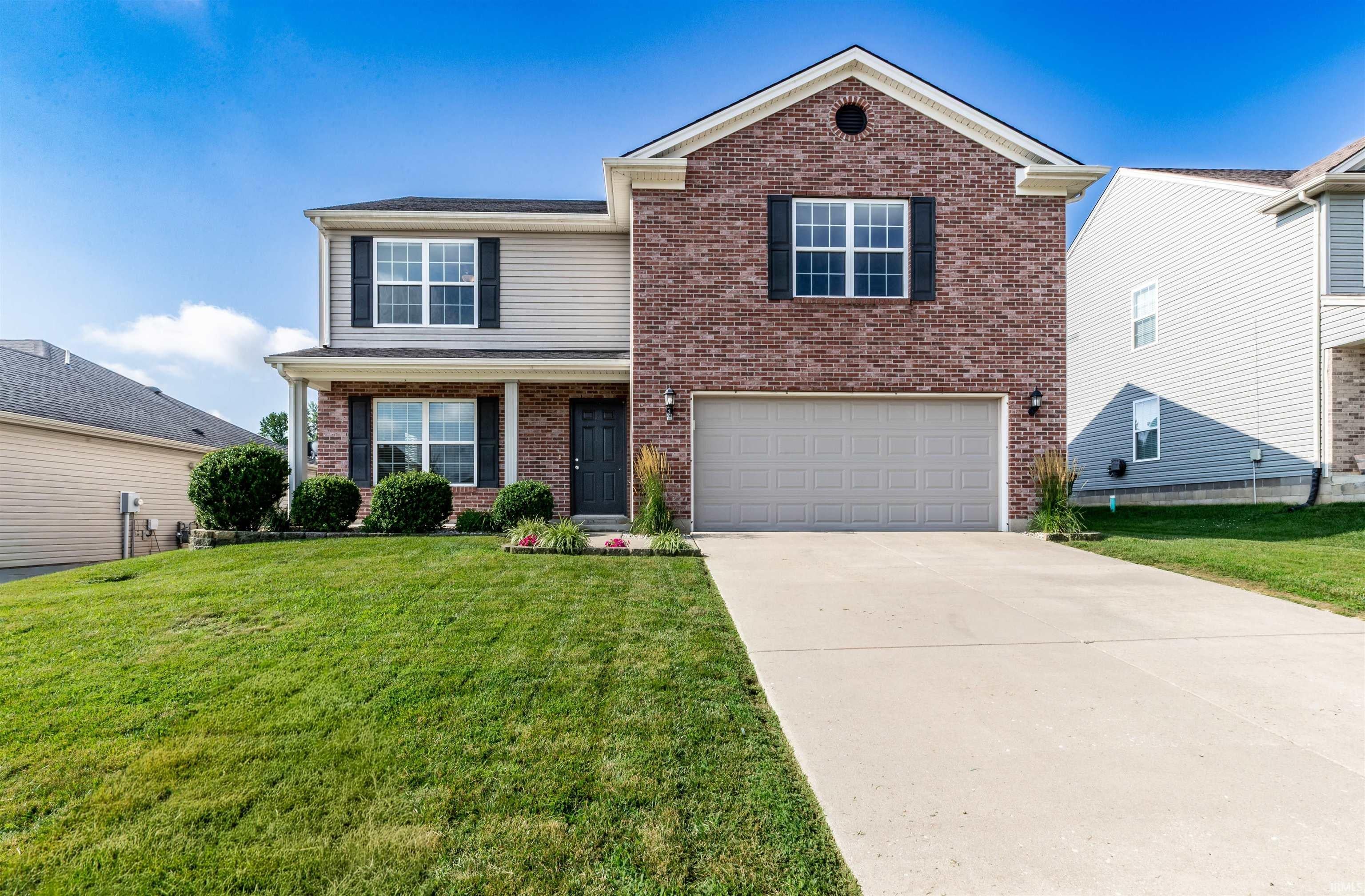 823 Groveview Court — photo