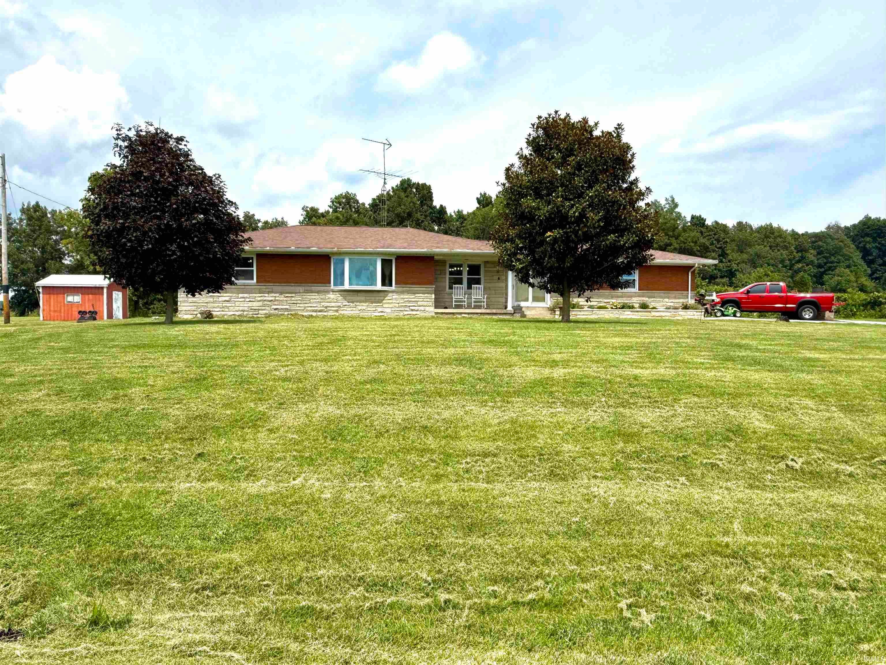 8842 S 450 E Road — photo