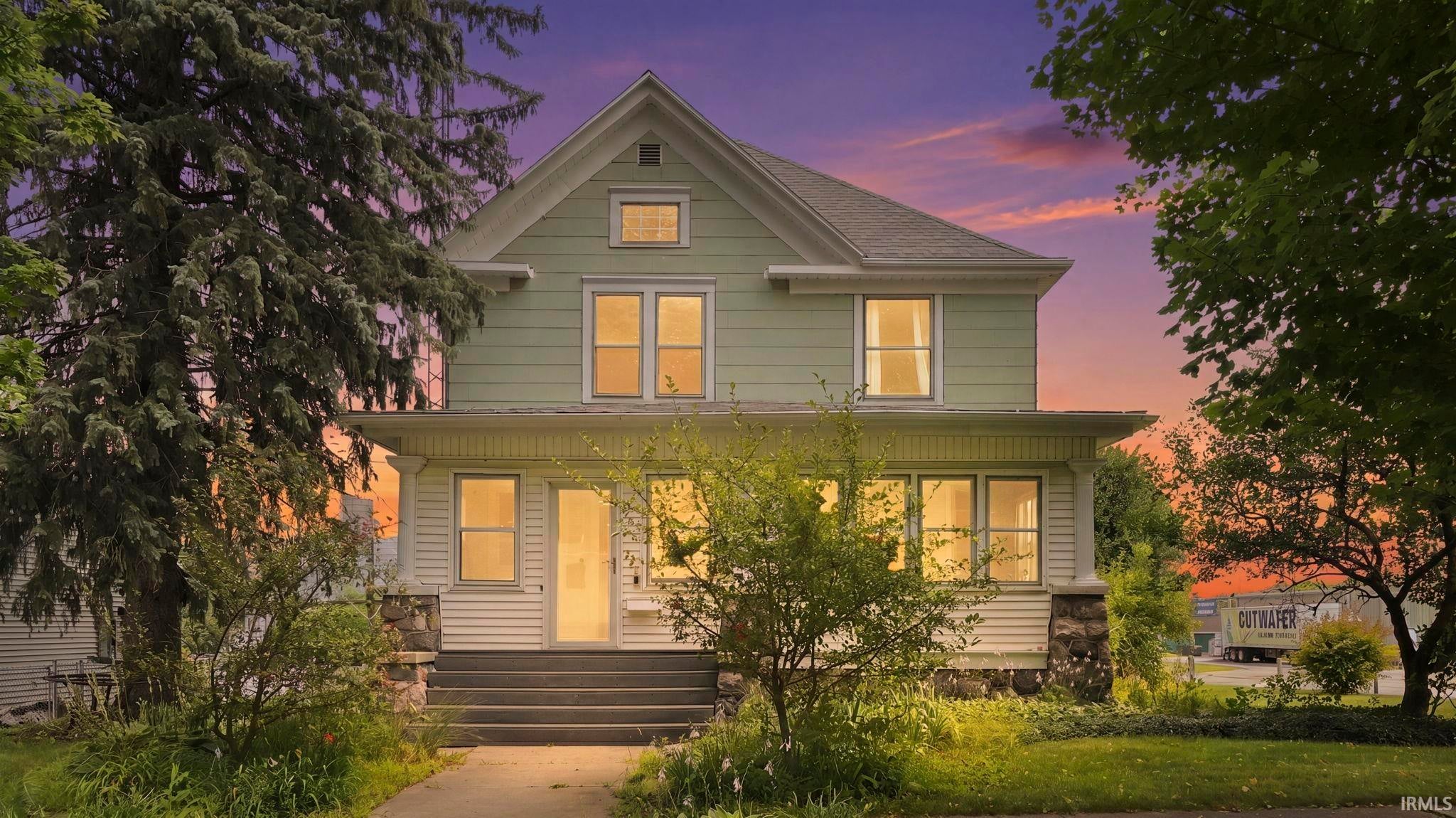 221 S Poplar Street — photo