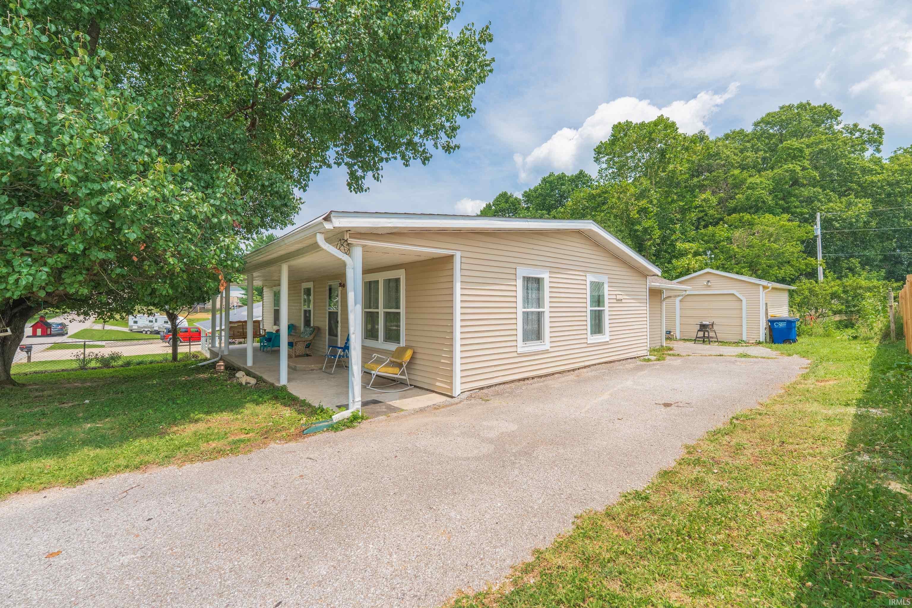 1330 Hillcrest Road — photo
