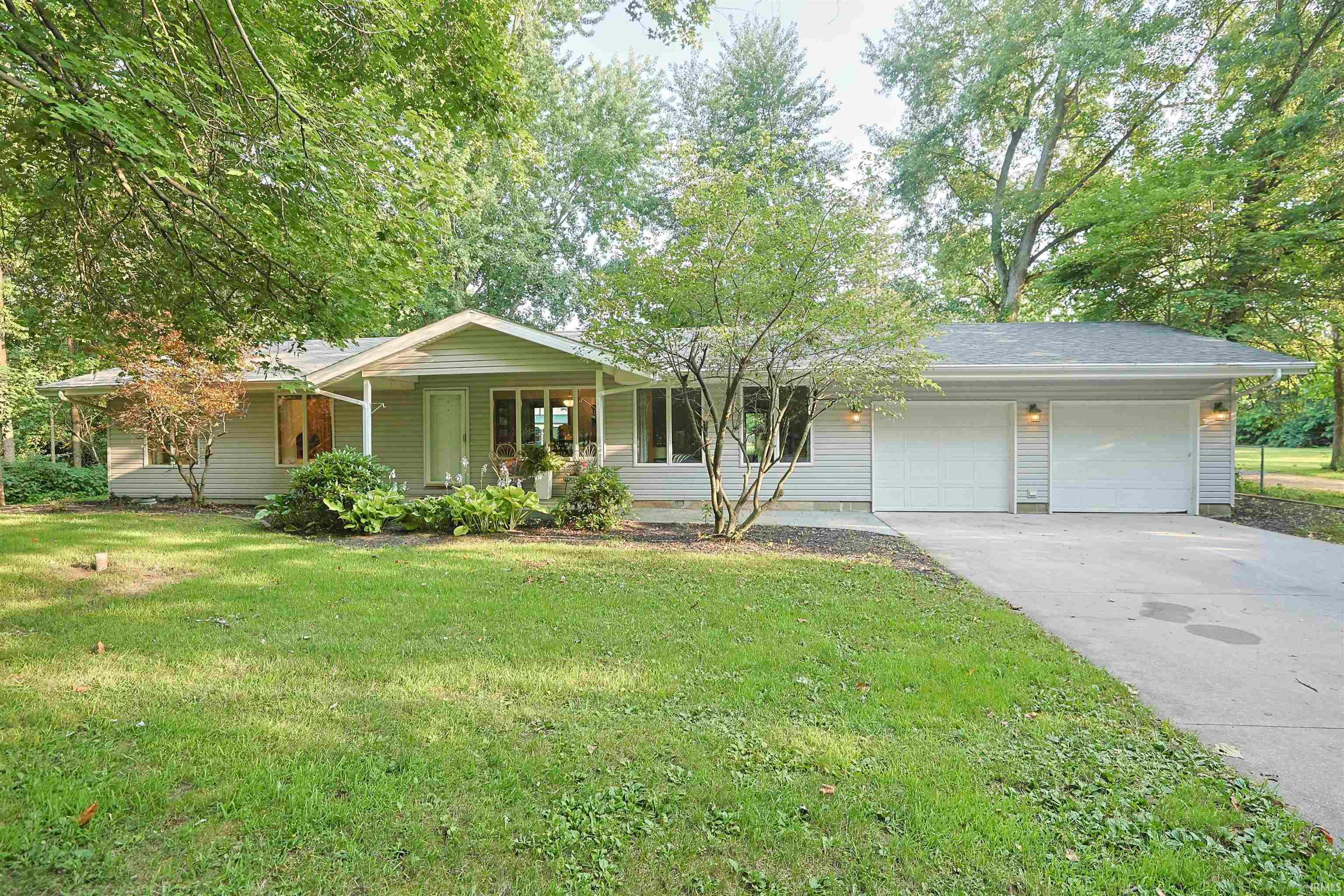 10272 Douglas Road — photo