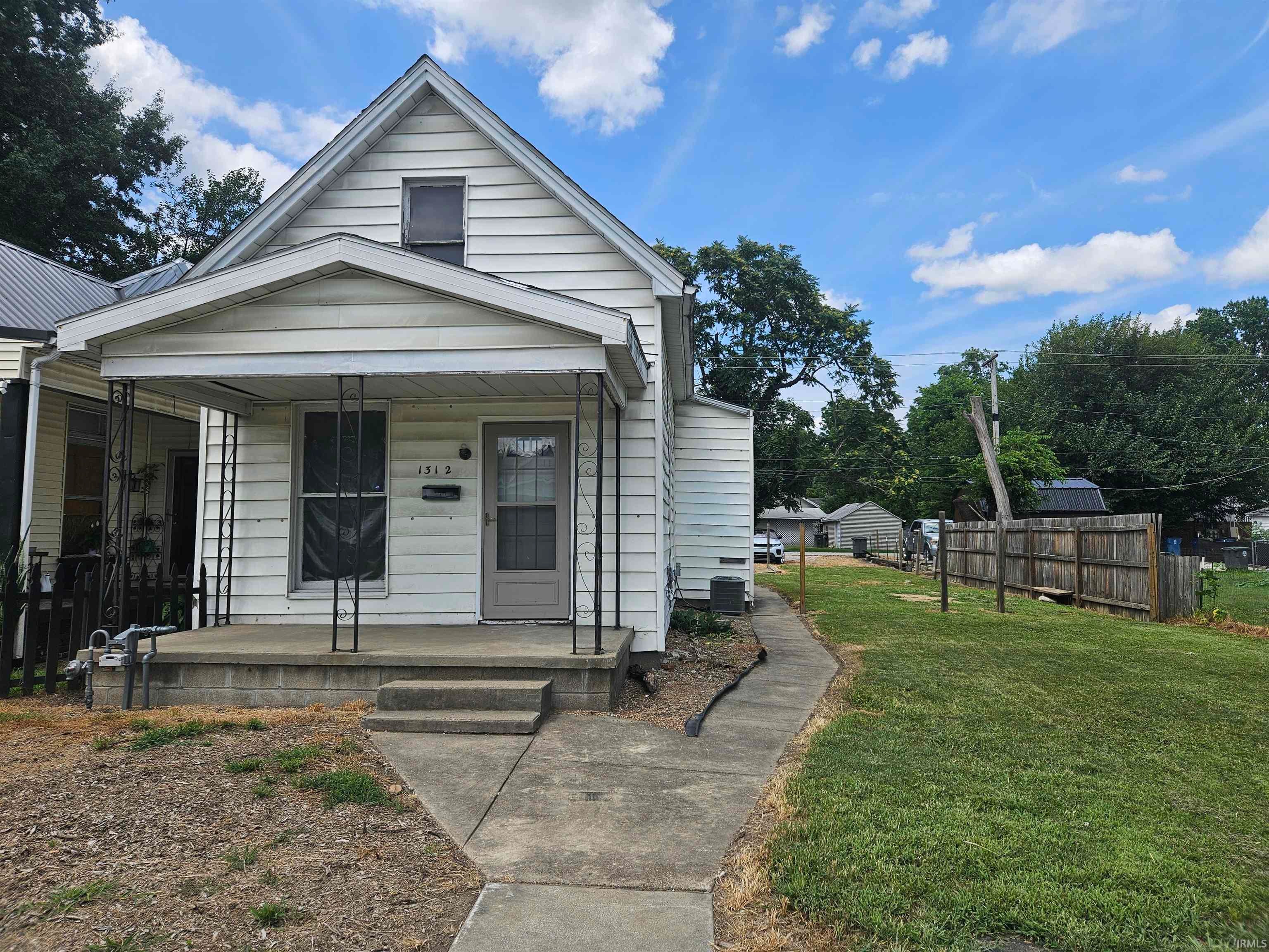 1312 E Walnut Street — photo