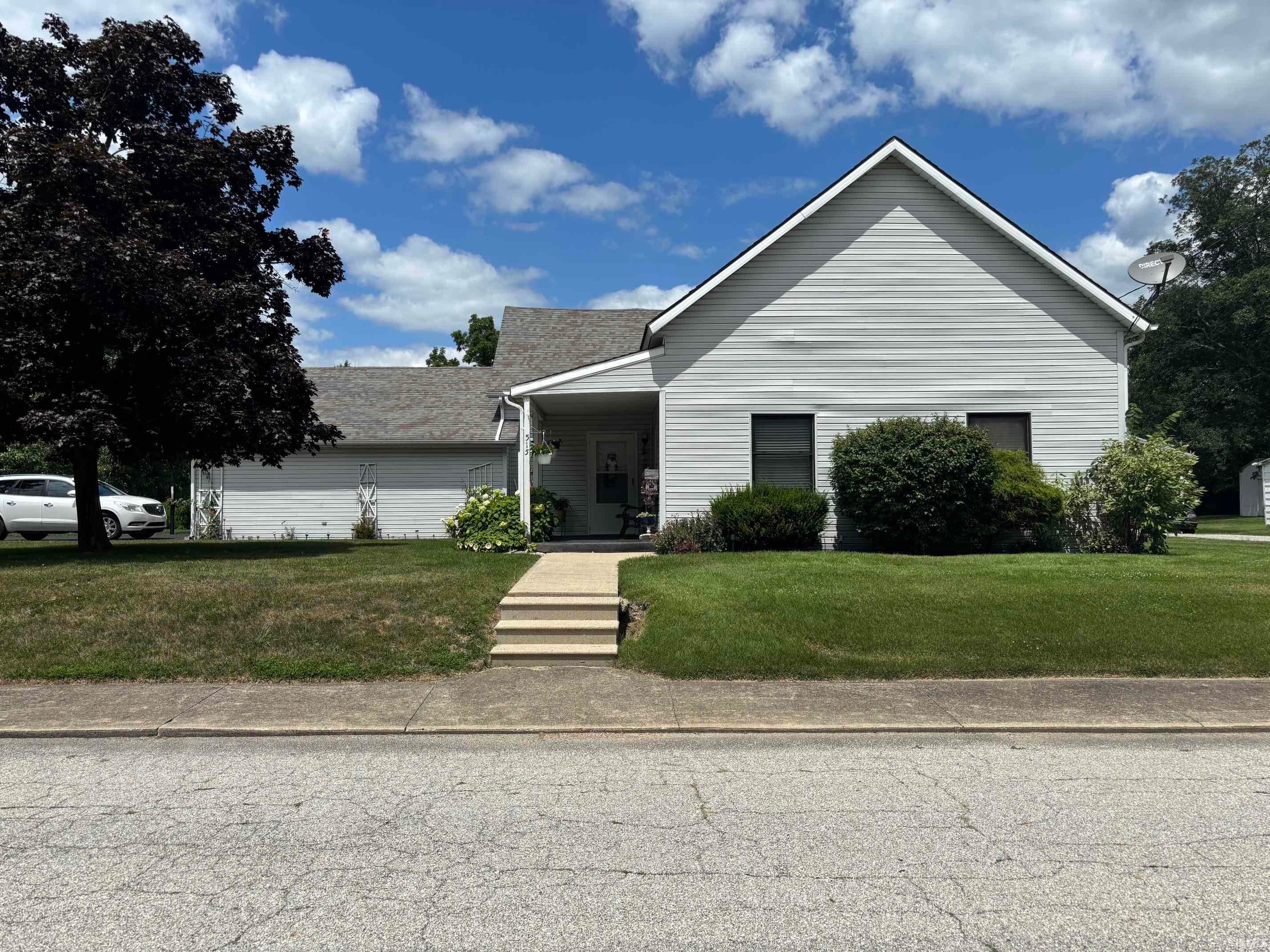 515 E Monroe Street — photo