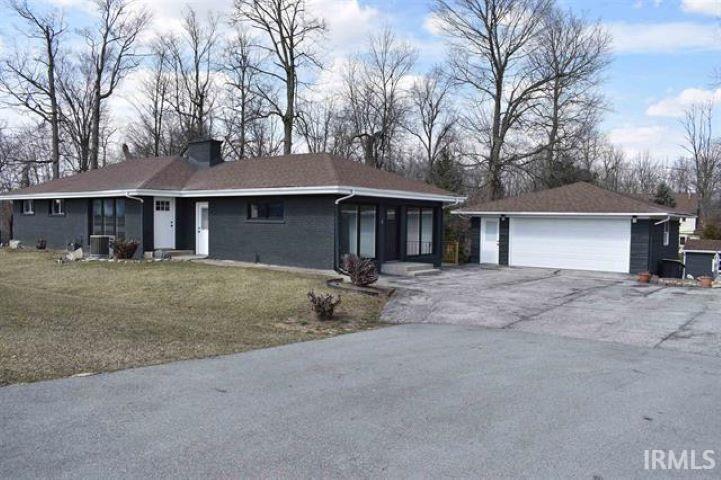 1342 W Dupont Road — photo