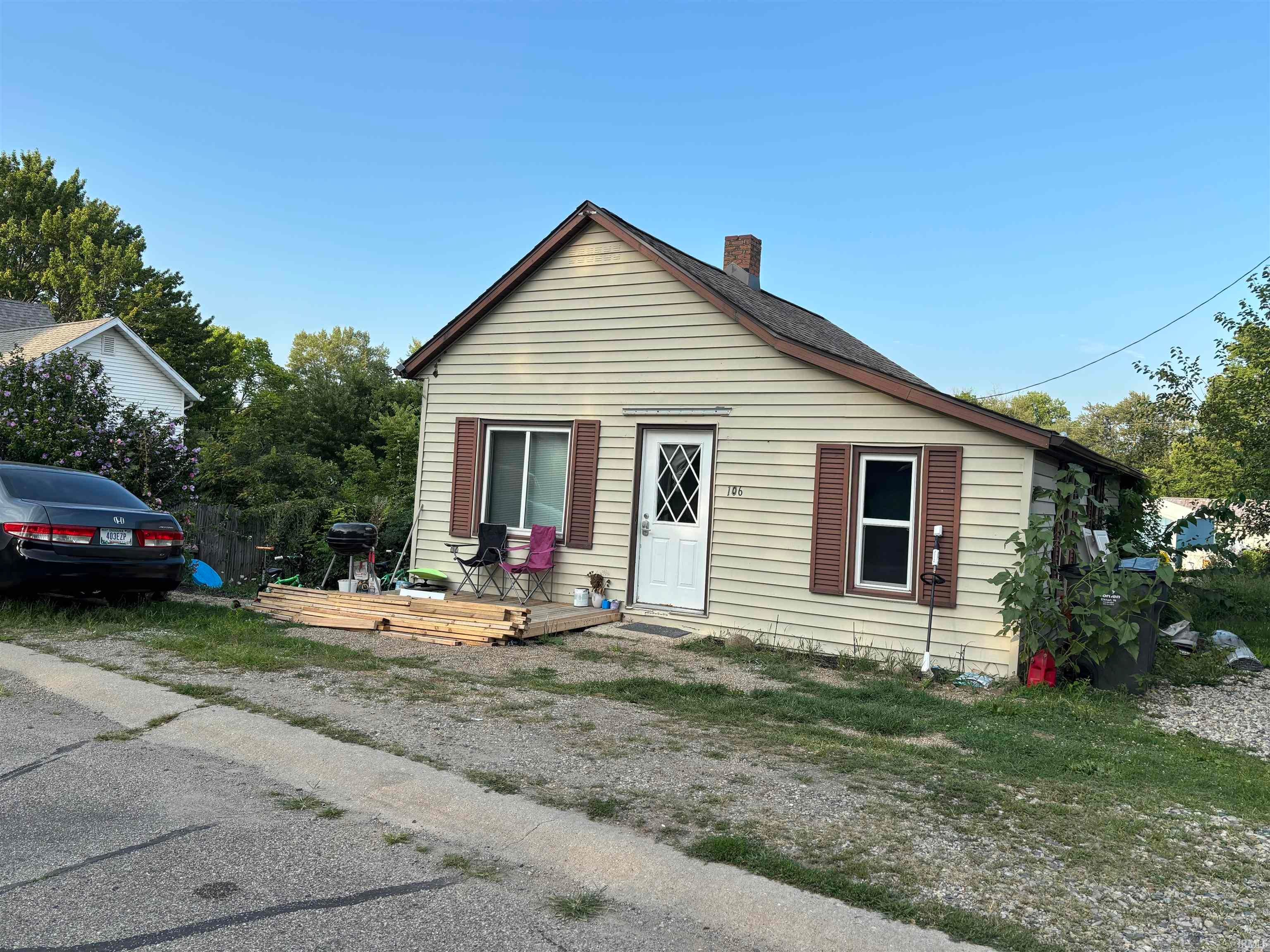 106 N Clay Street — photo