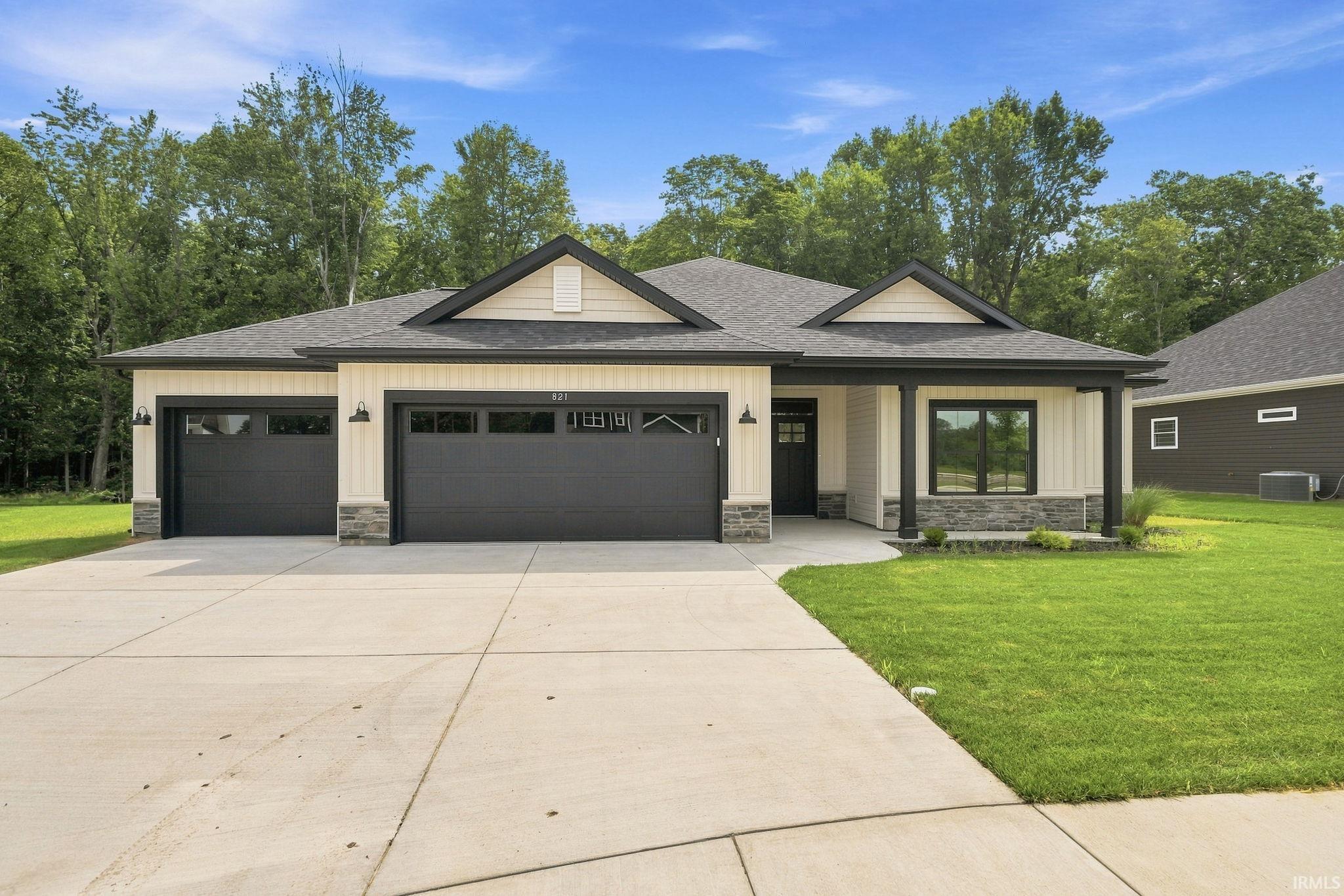 821 Hackberry Court — photo