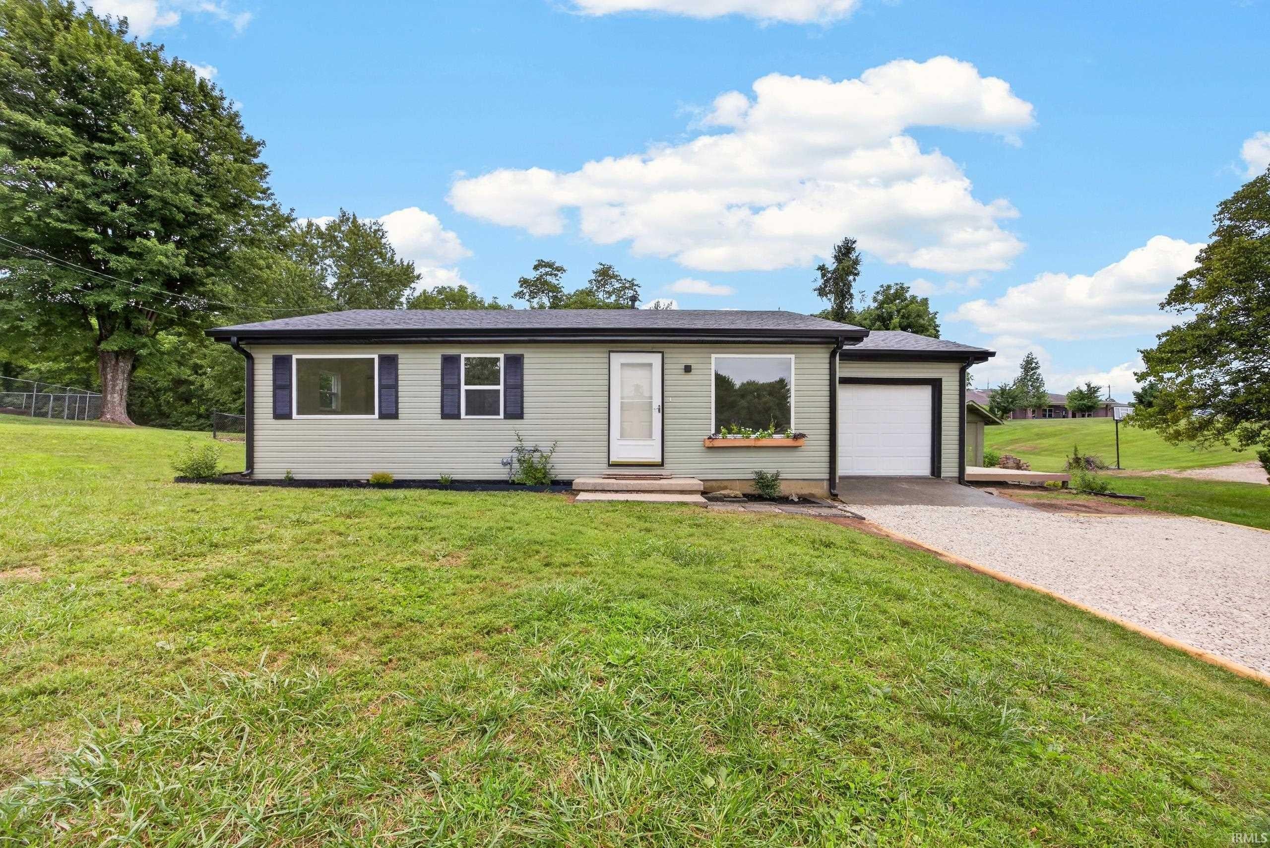 2305 W Beaumont Lane — photo
