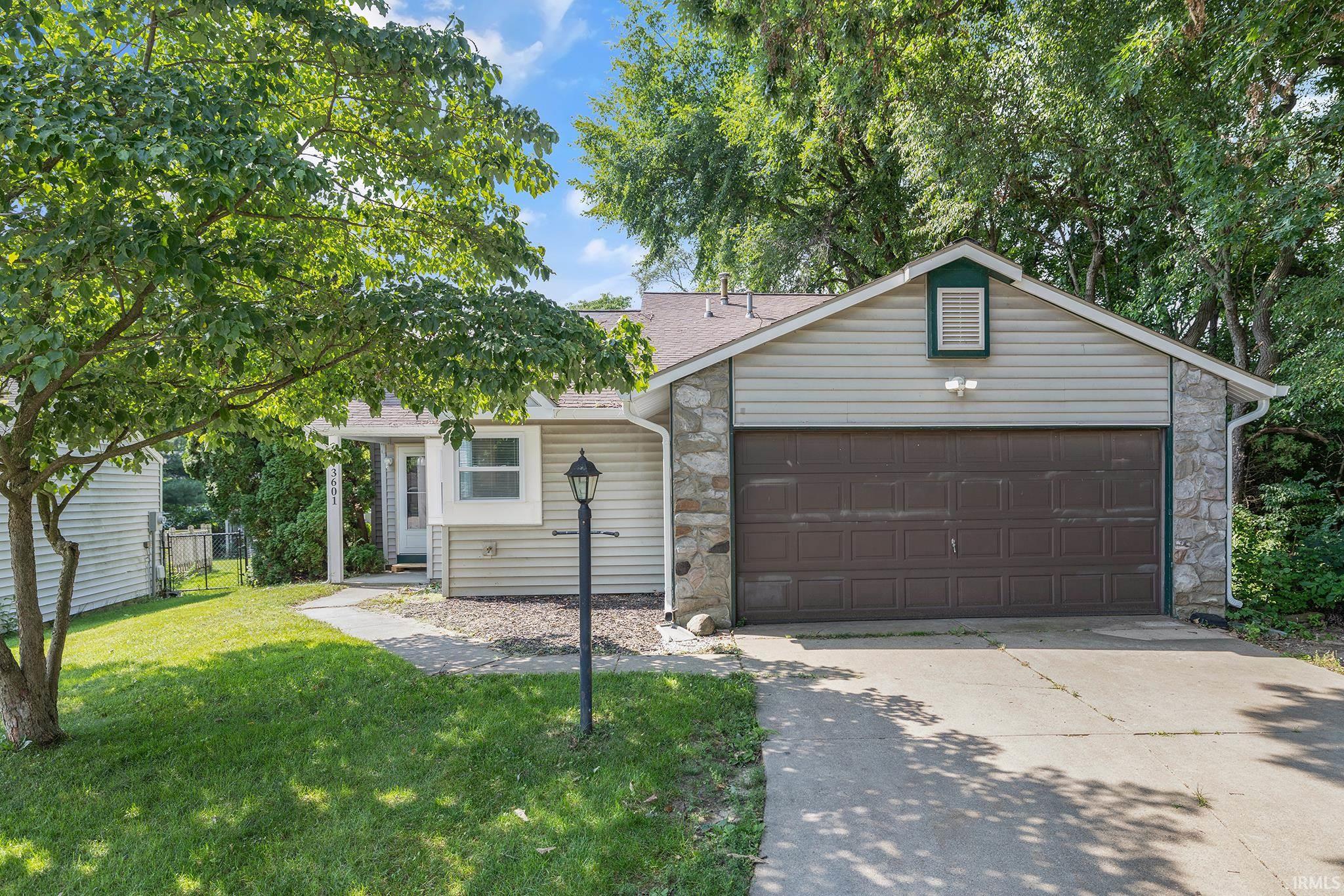 3601 Naples Court — photo