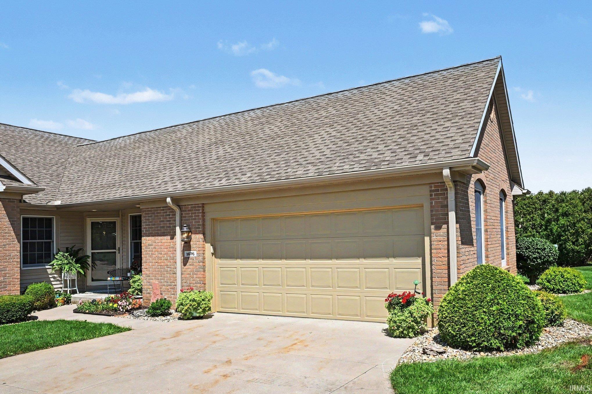 1676 Edgebrooke Court — photo