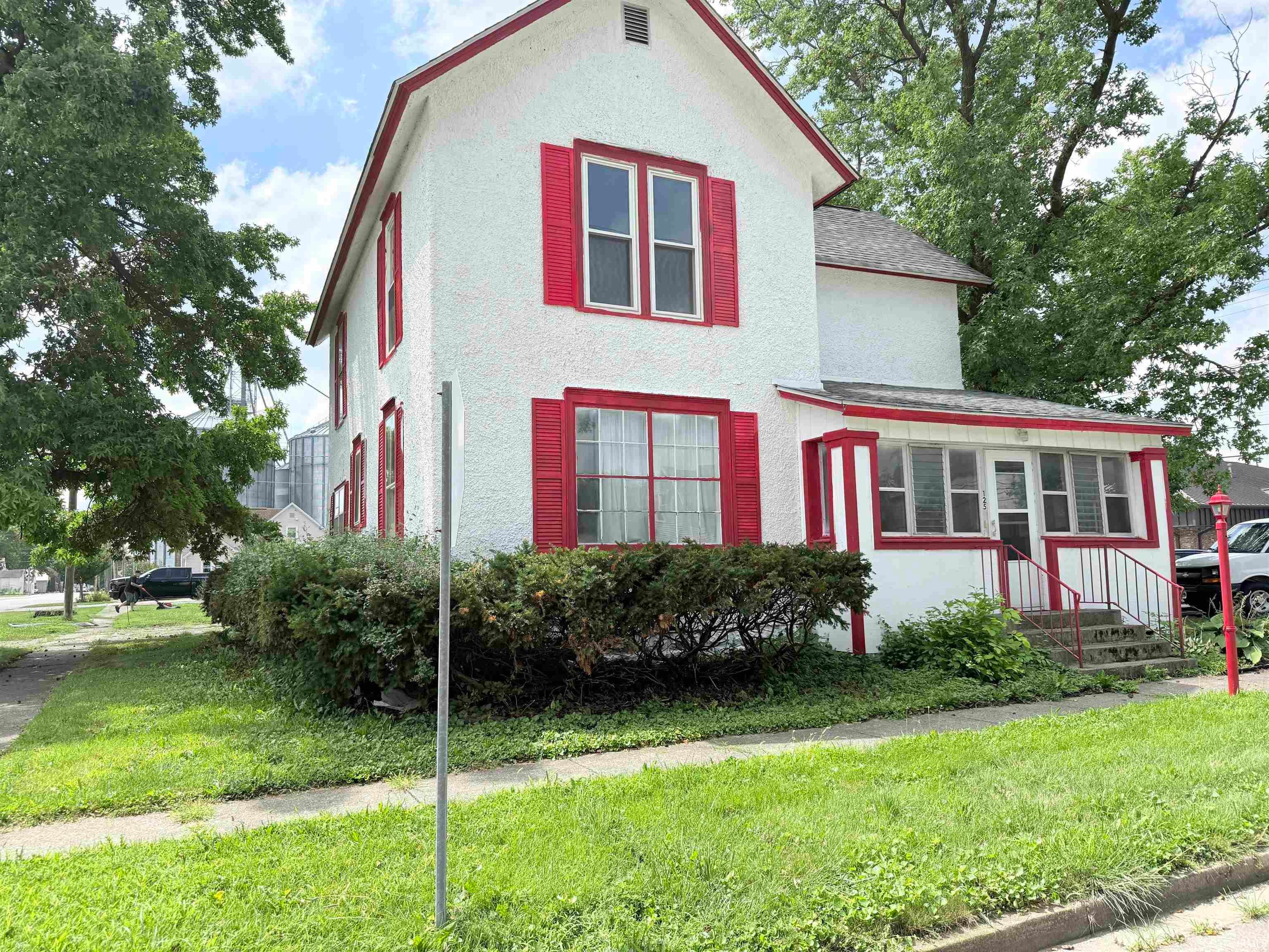125 E Johnson Street — photo