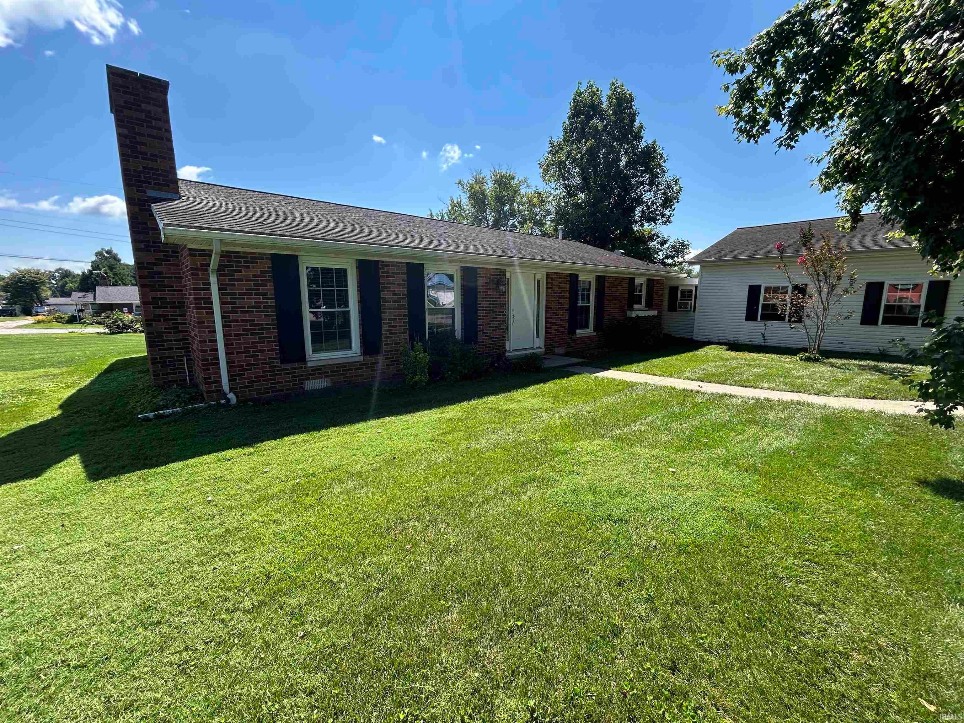 1207 N White River Avenue — photo