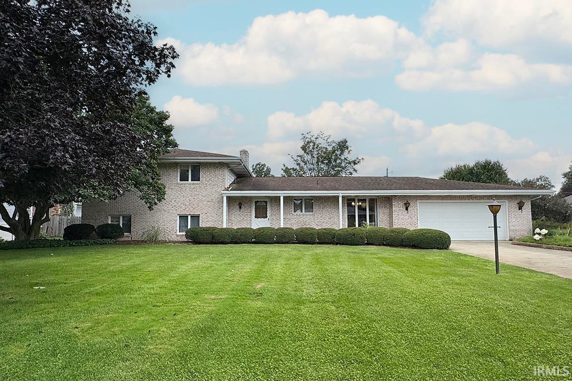 56727 Meadowood Drive — photo