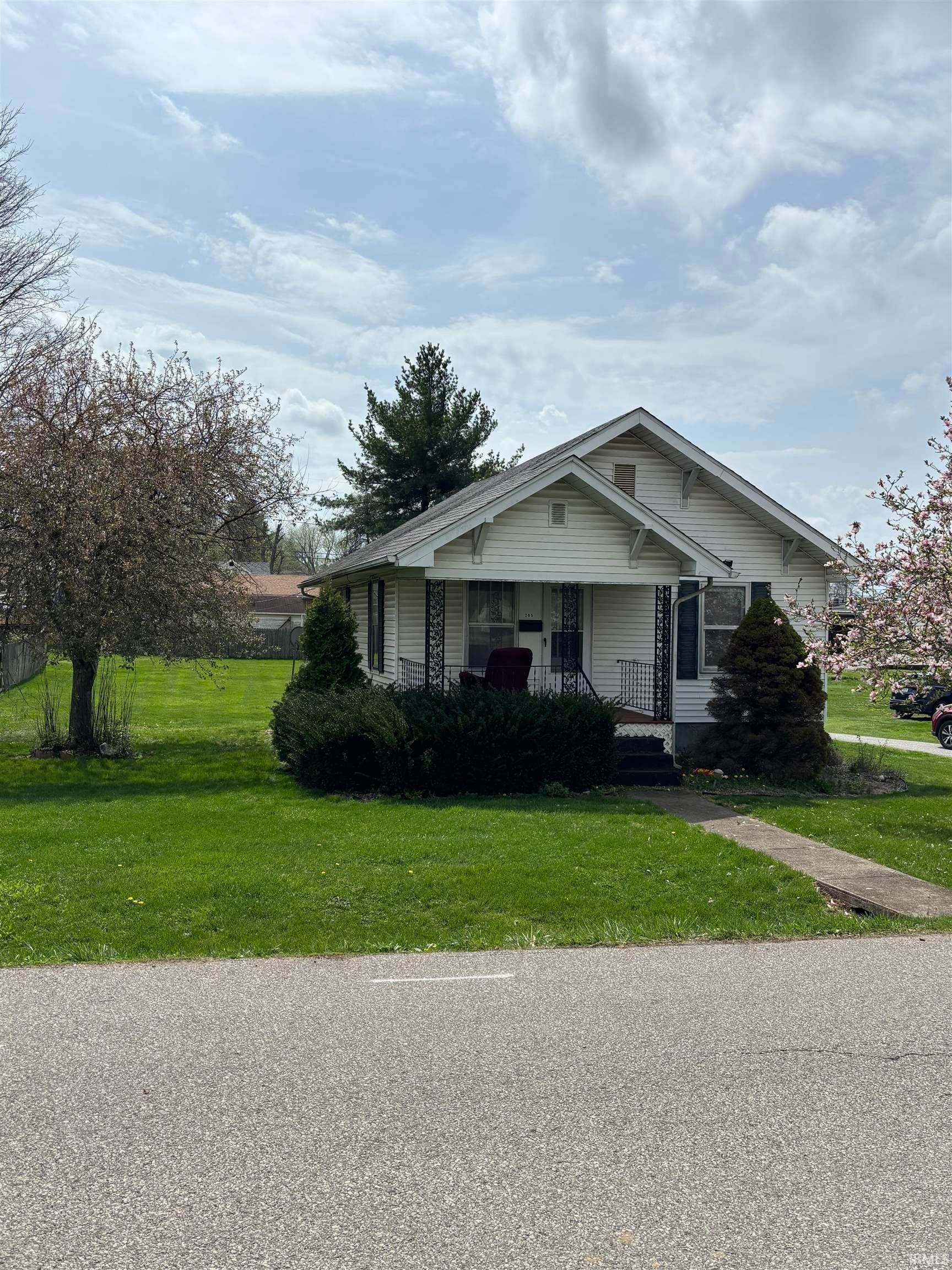 205 E Arthur Street — photo