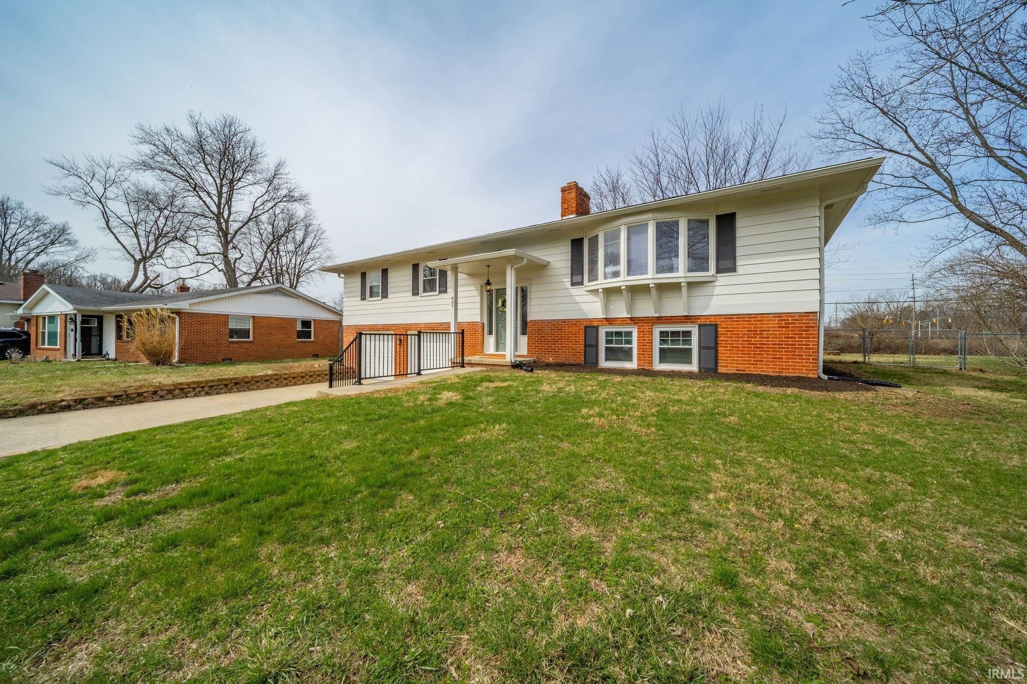 807 Bittersweet Lane — photo