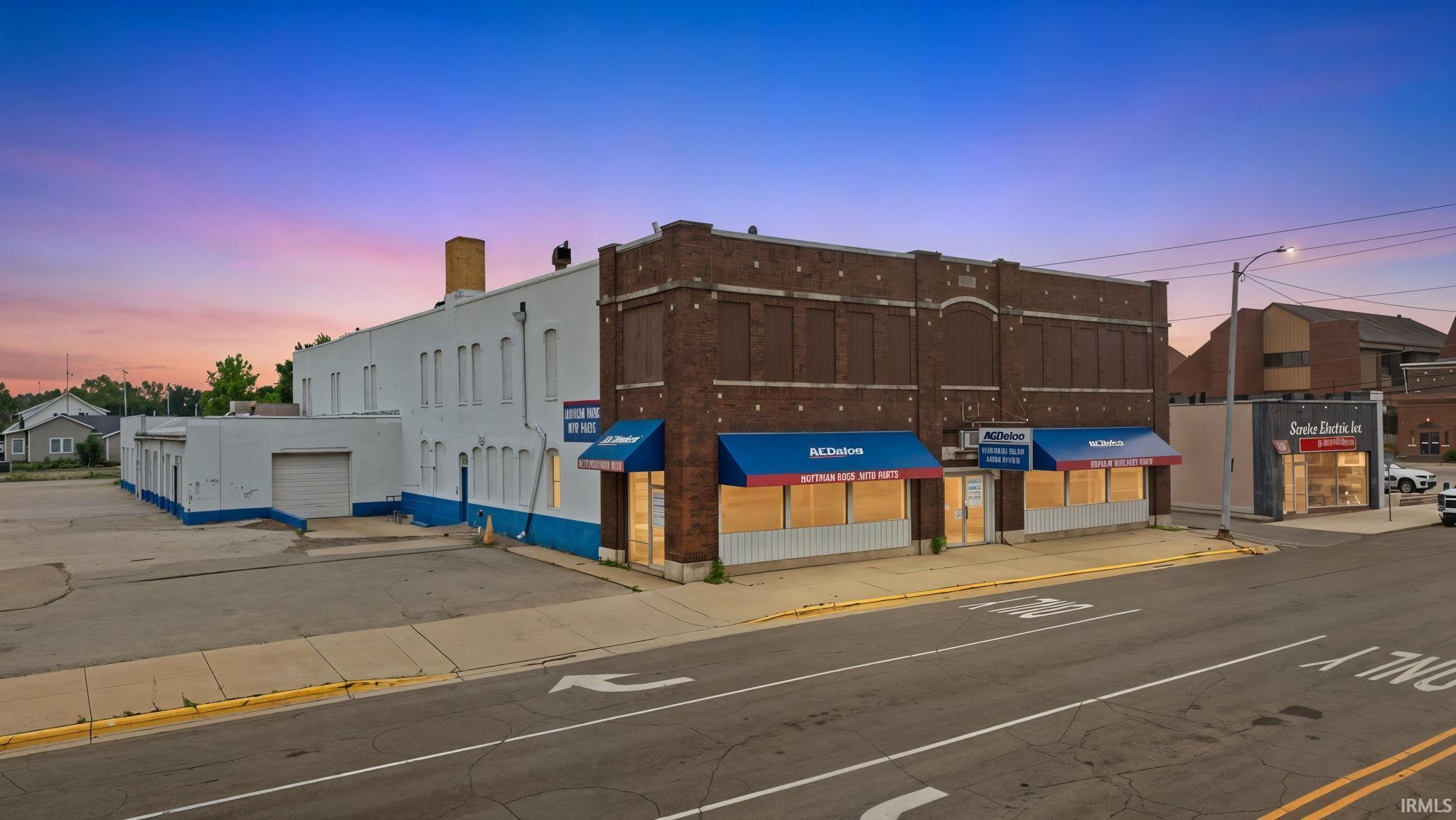 314 E Market Street — photo