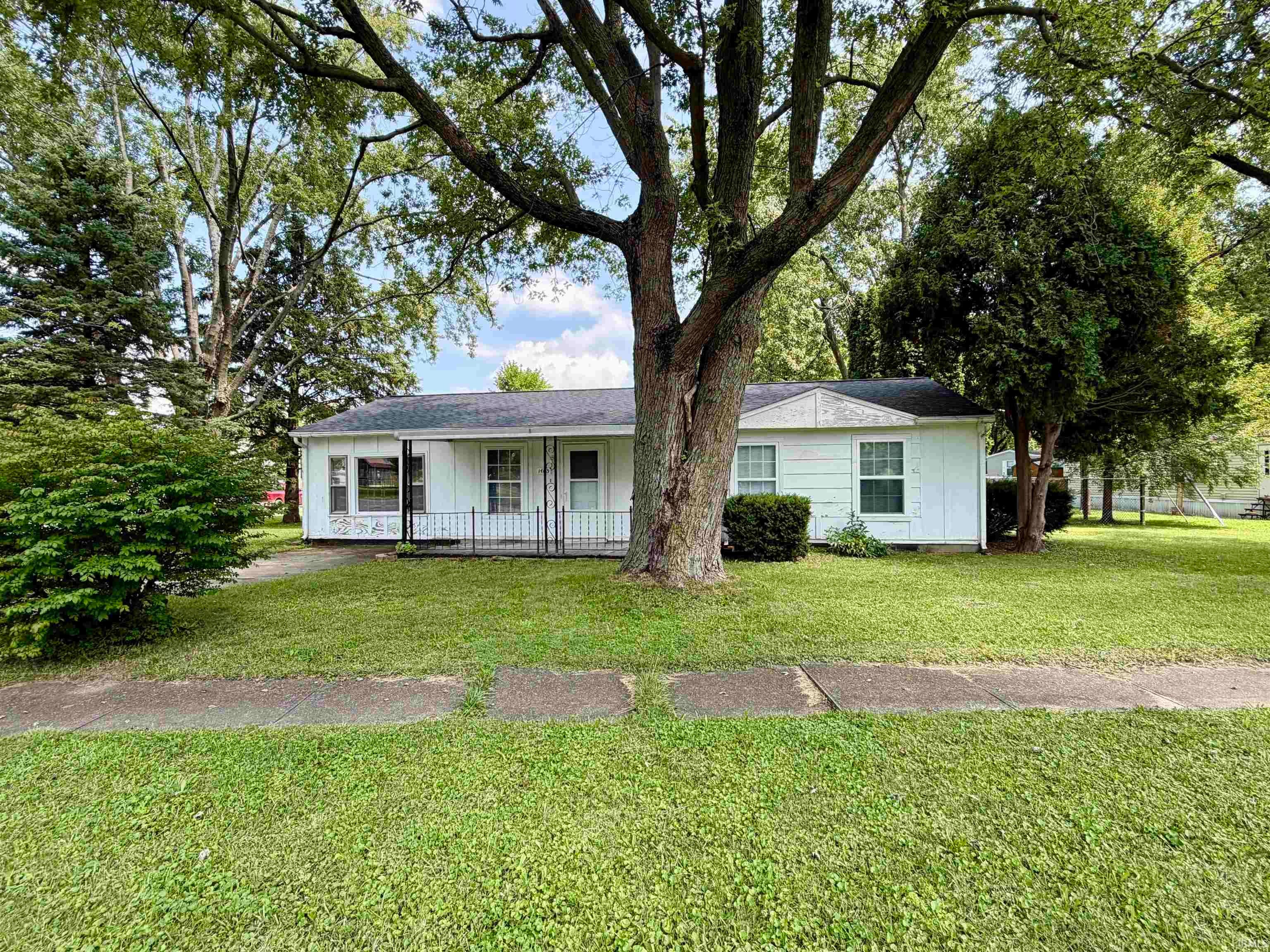 1403 S Miller Avenue — photo