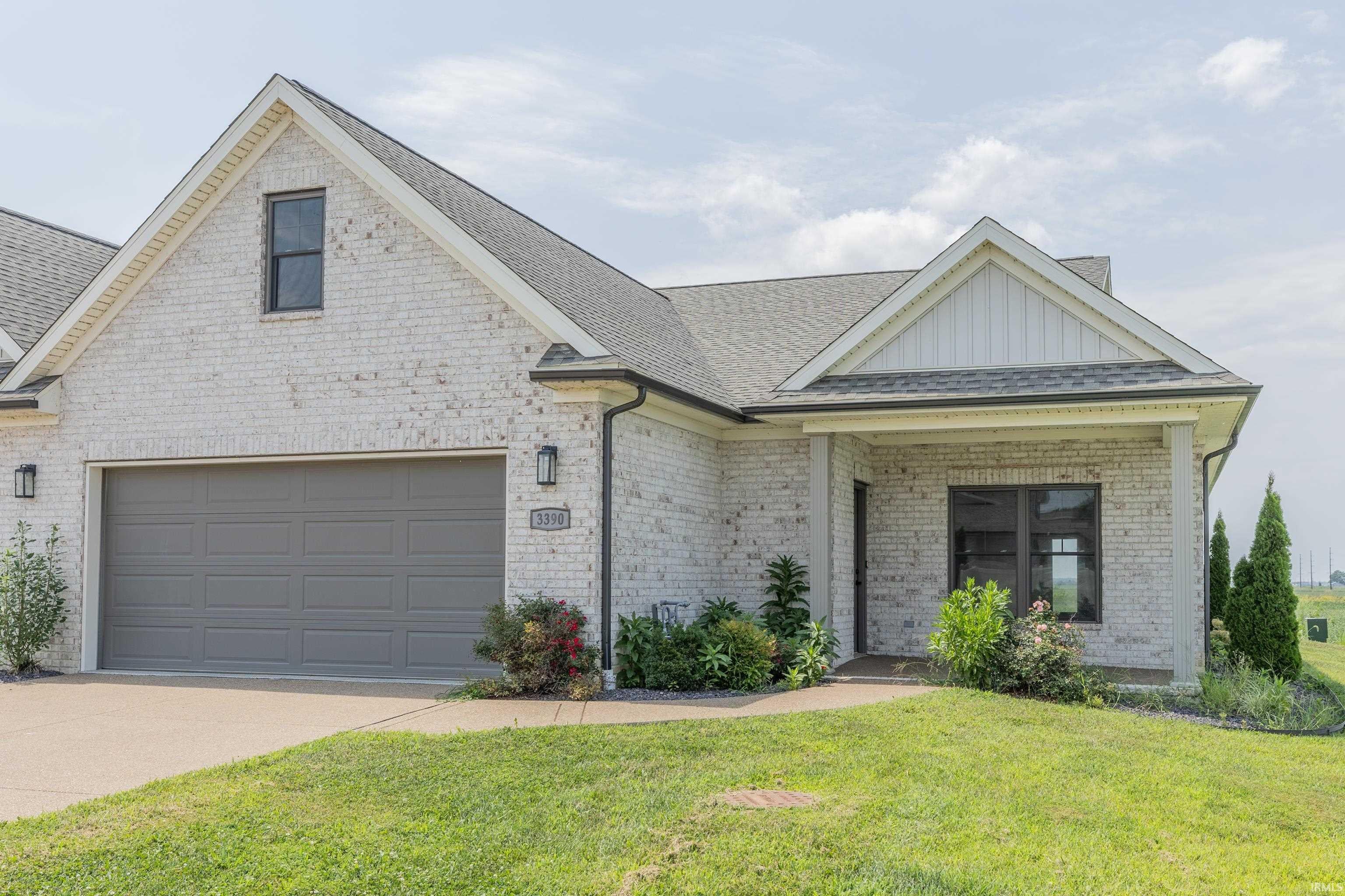 3390 White Oak Trail — photo