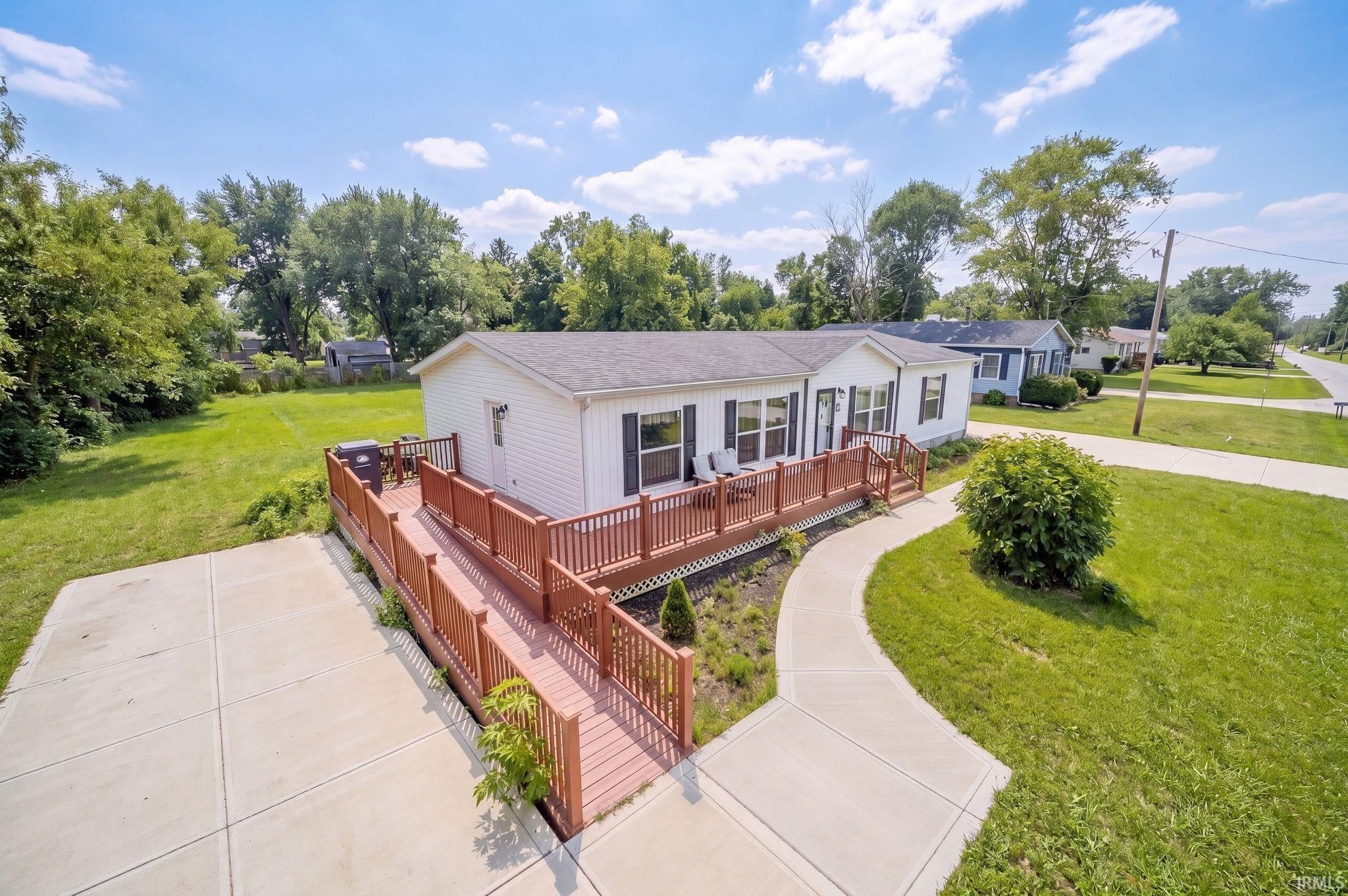 2305 E Delta Drive — photo
