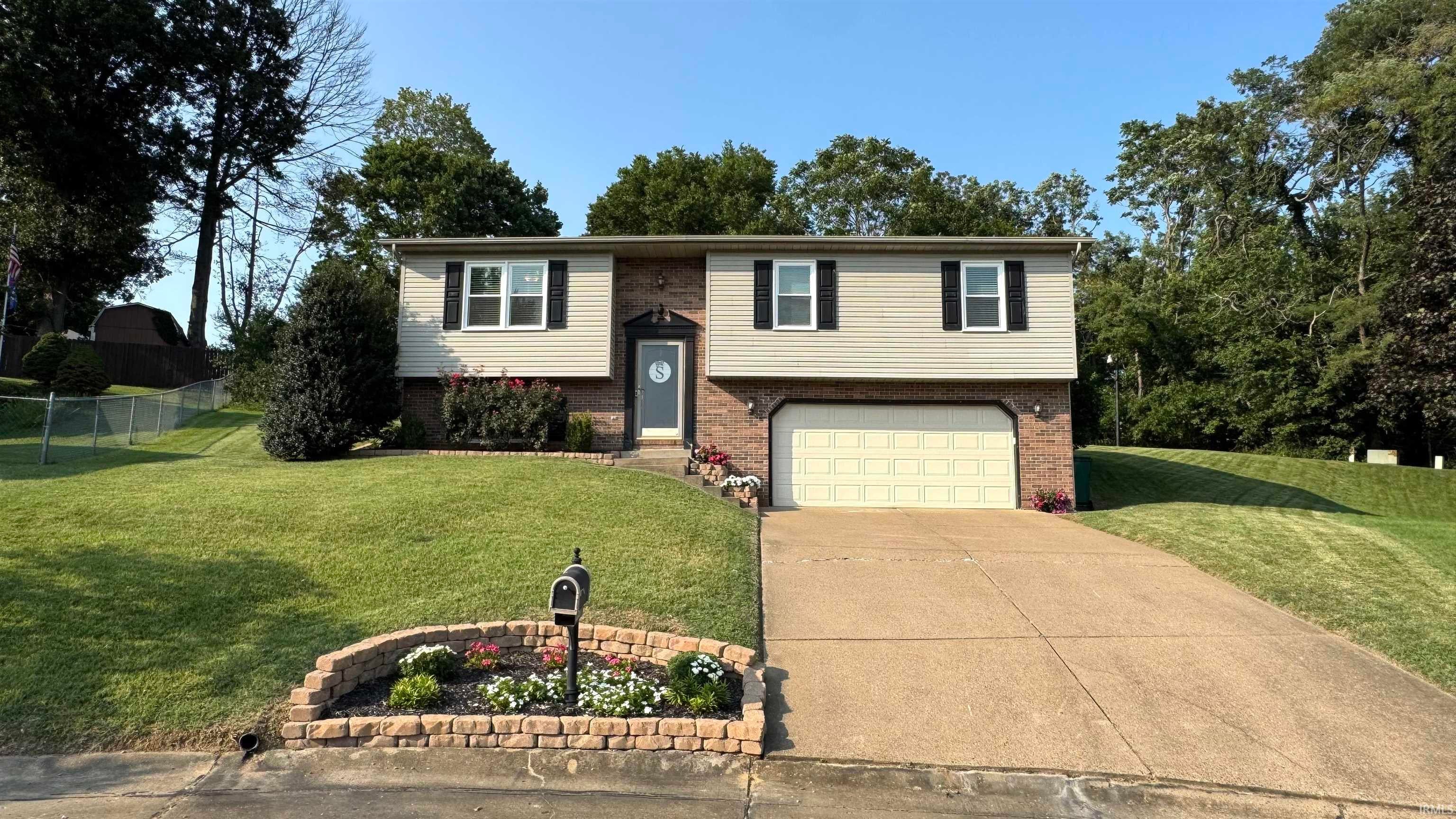 5533 Meadowlark Drive — photo