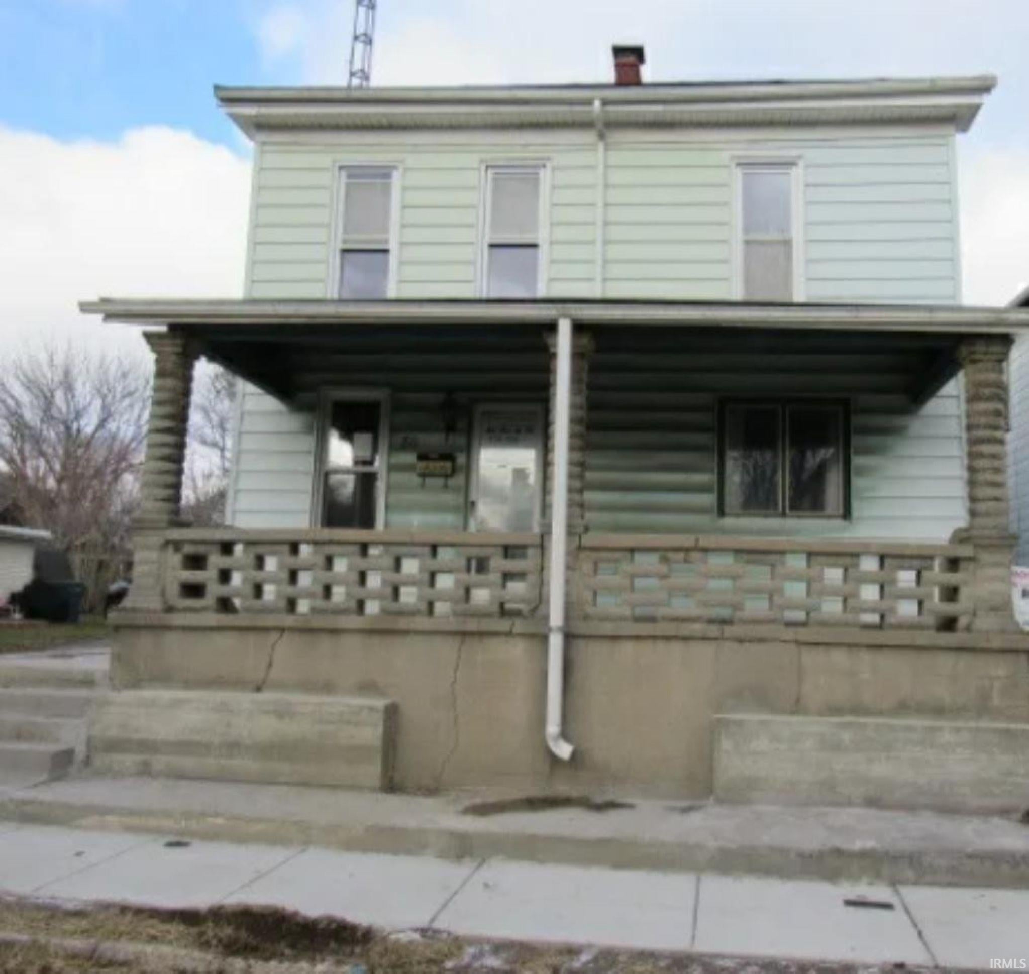 80 NW H Street — photo