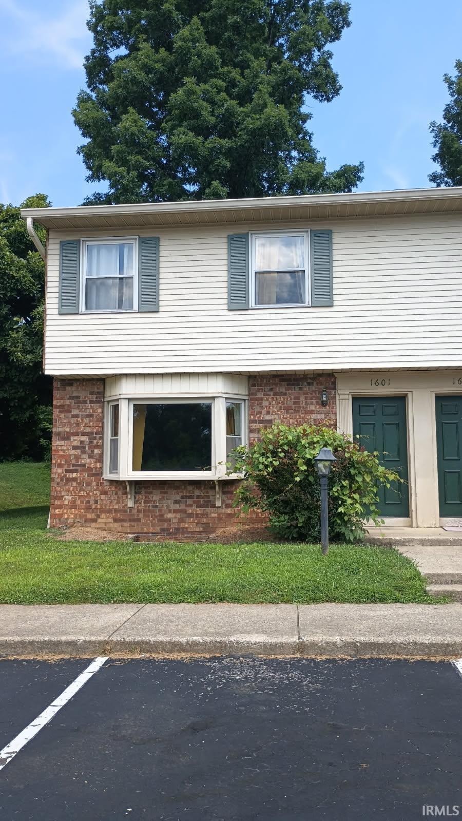 1601 S Dorchester Drive — photo