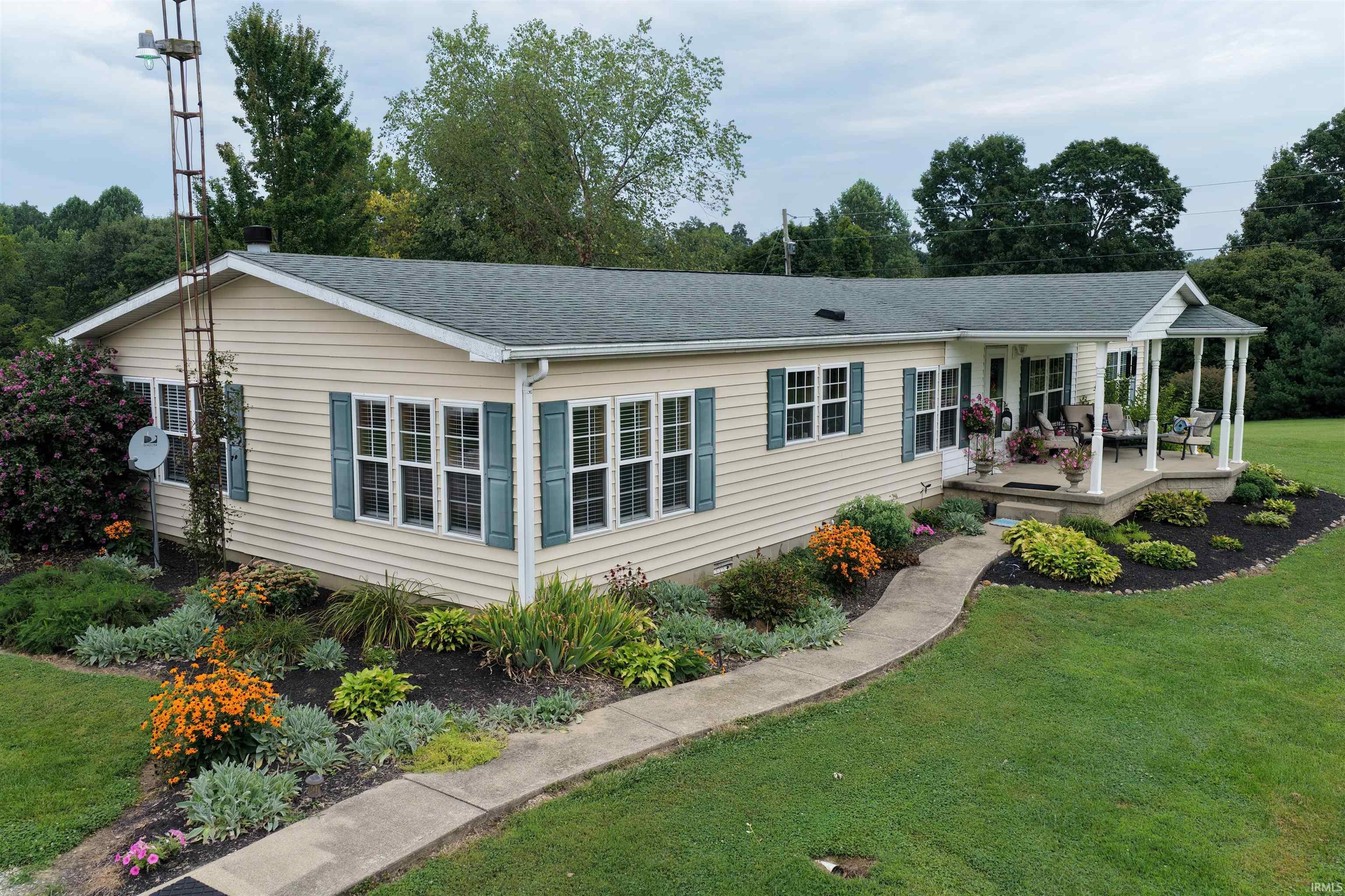 3603 State Road 58 E — photo