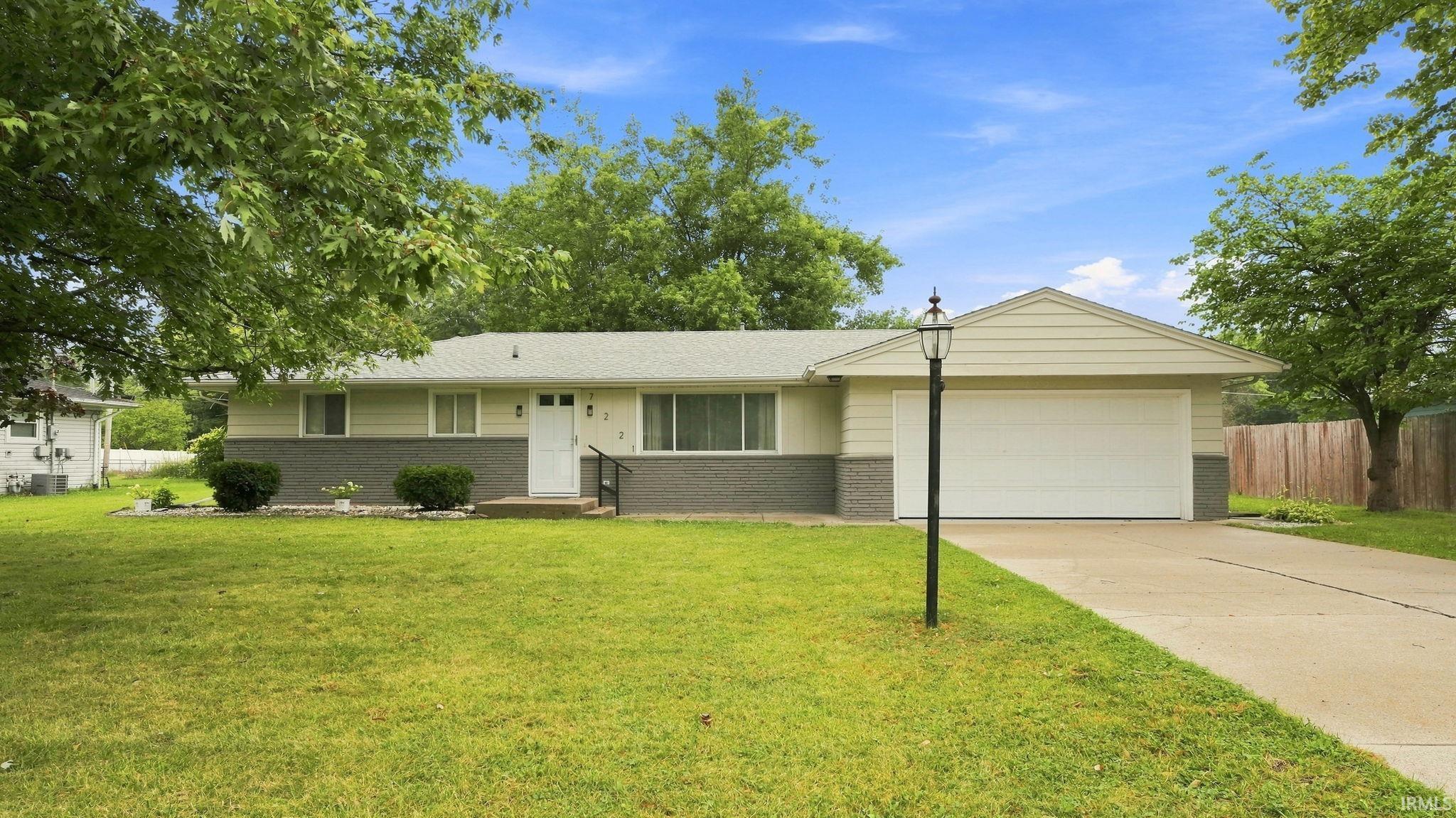 7221 Lamont Drive — photo