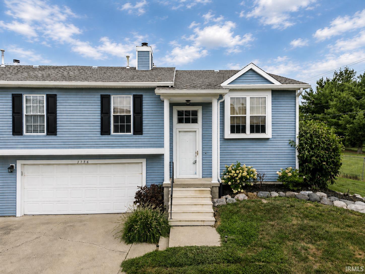 3756 N Lakeside Drive — photo