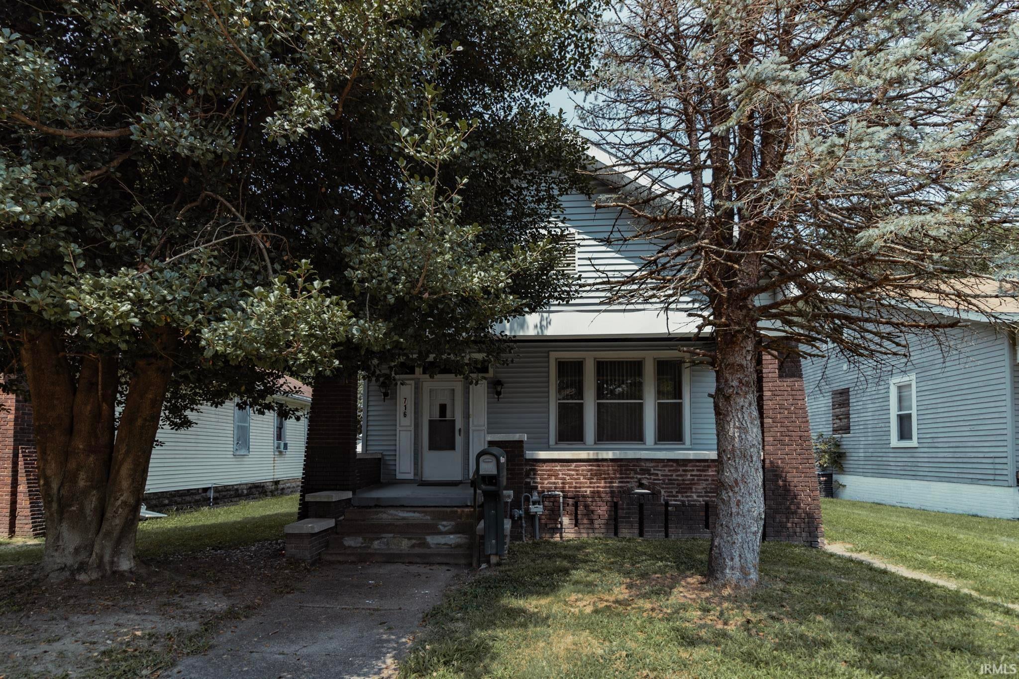 716 Waggoner Street — photo