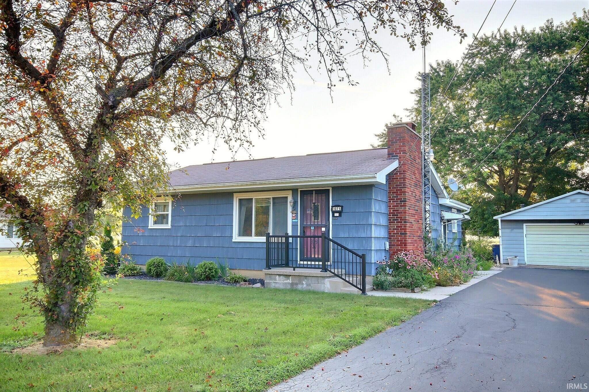 1075 Evergreen Avenue — photo