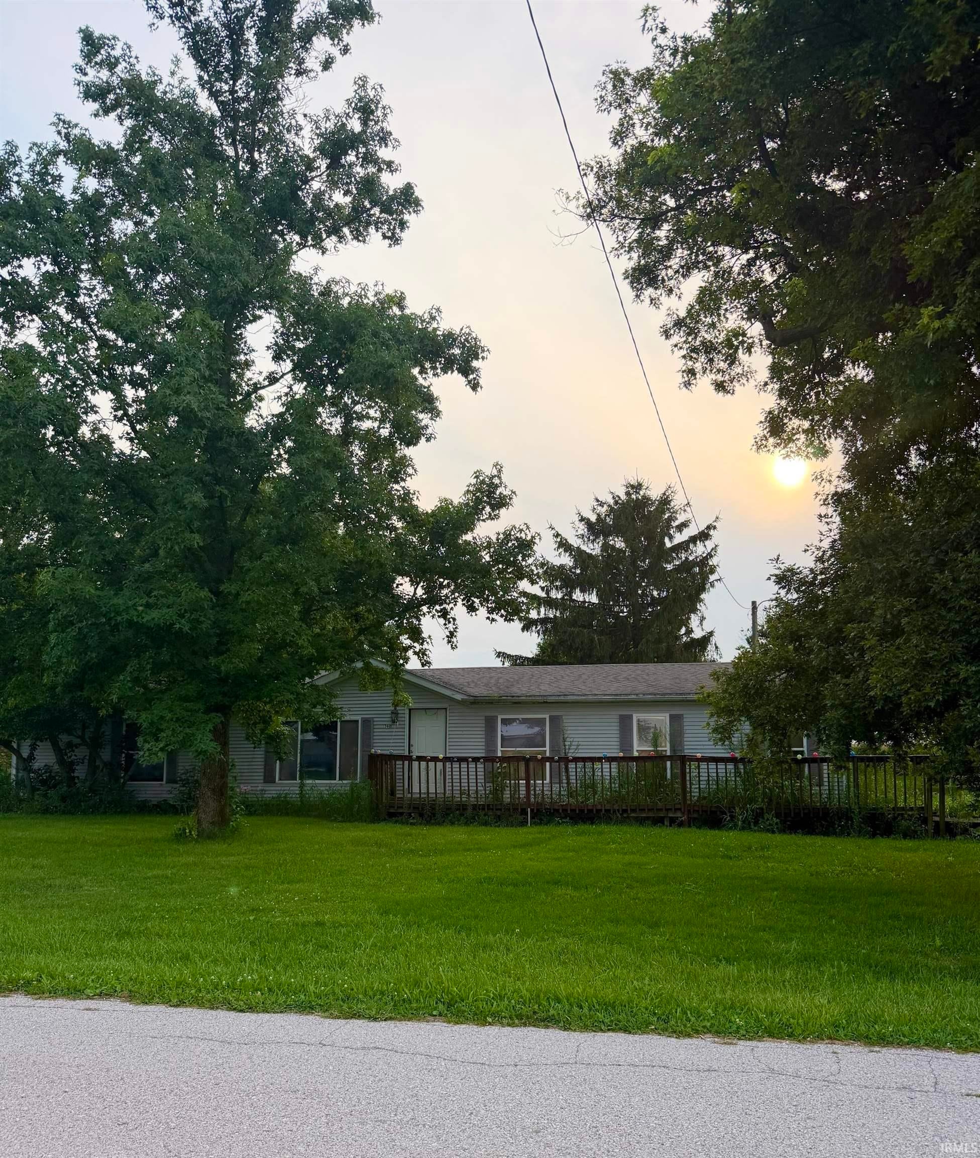 7449 N 450 W — photo