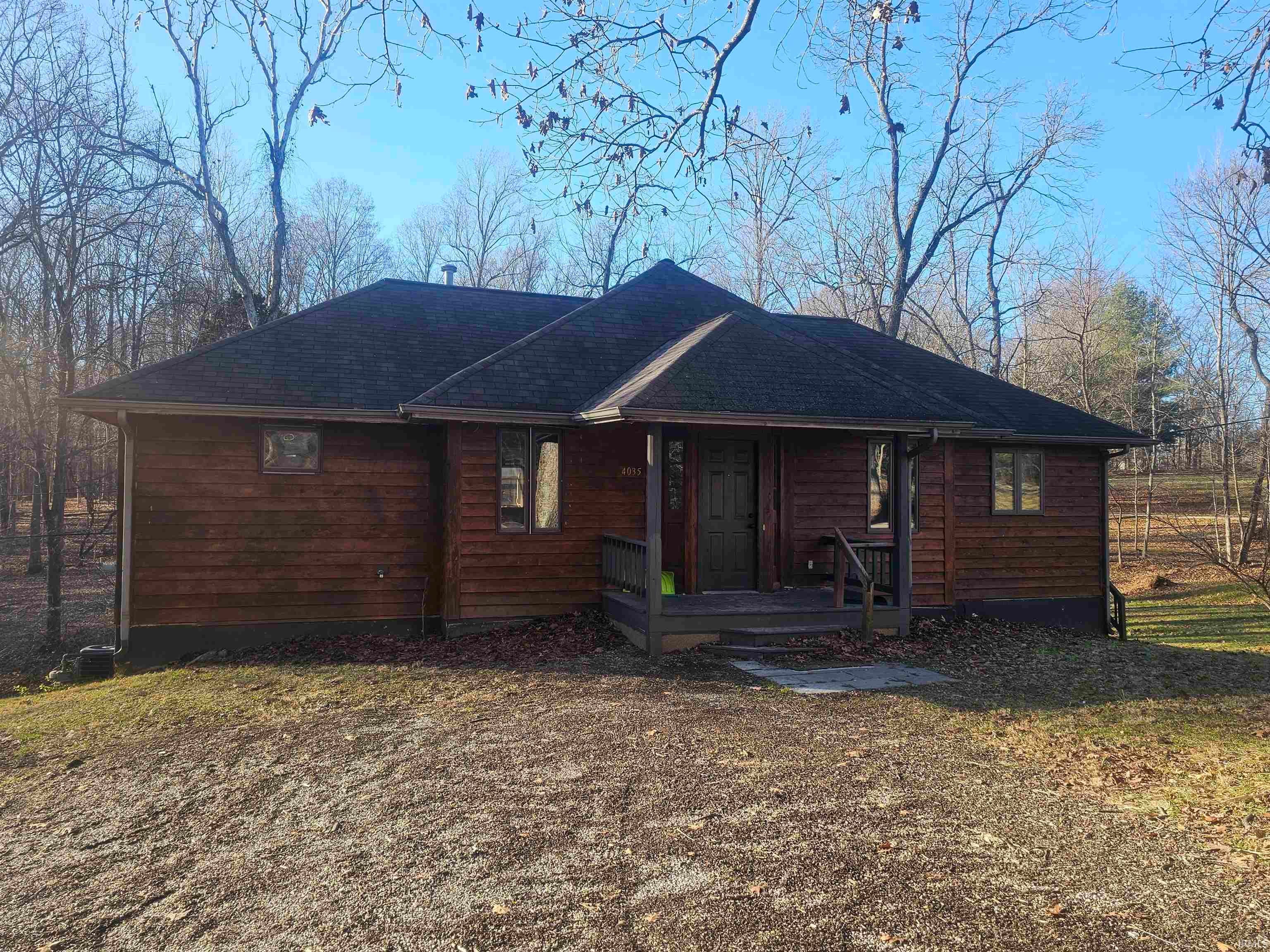 4035 N Hinkle Road — photo