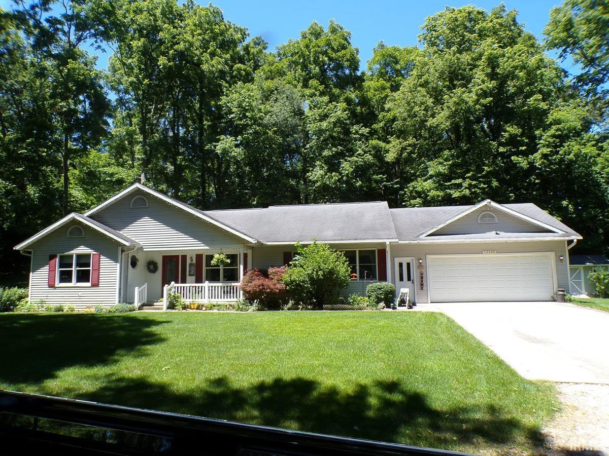 12028 CR 18 — photo