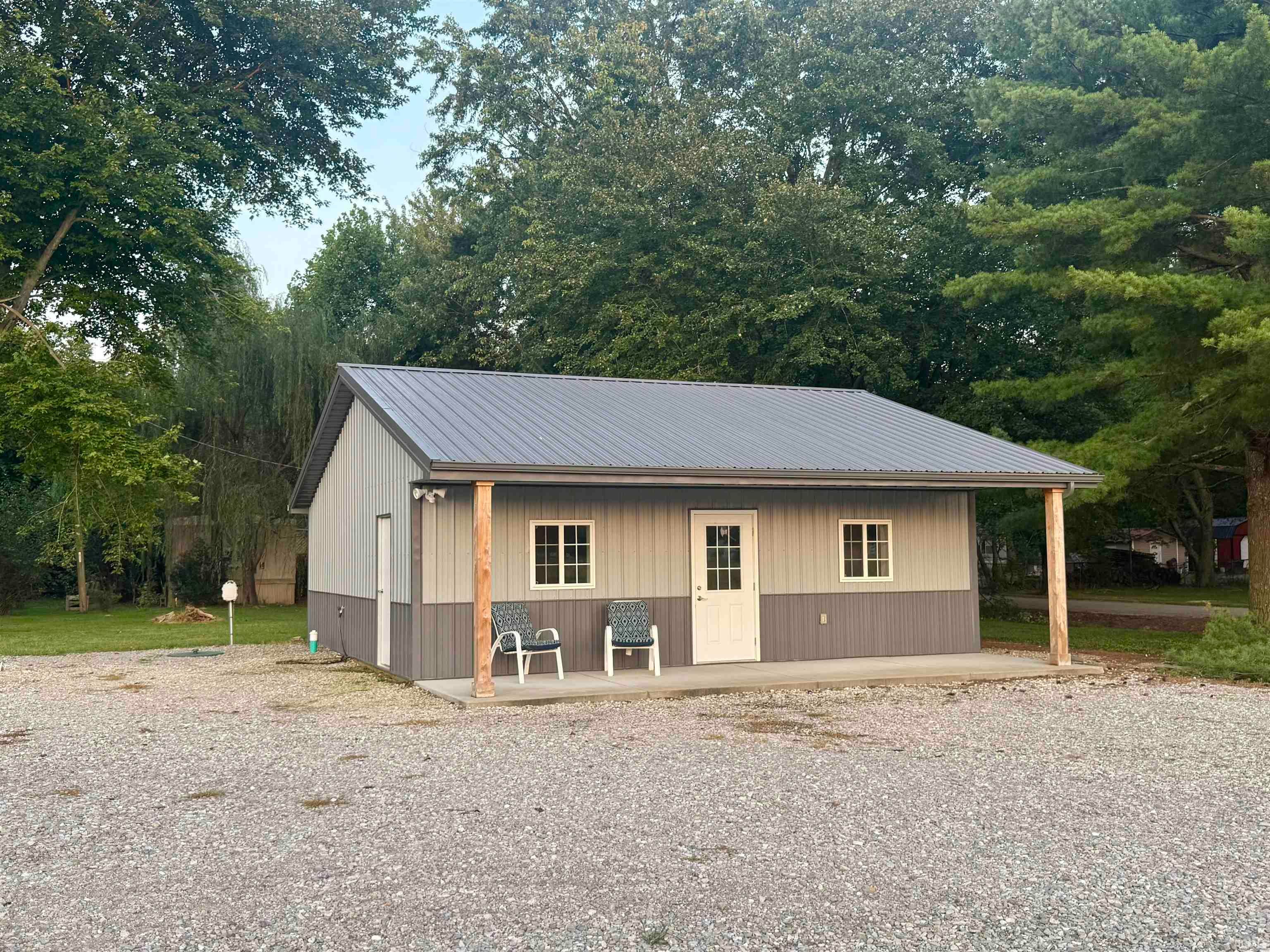 727 N CR 950 W — photo
