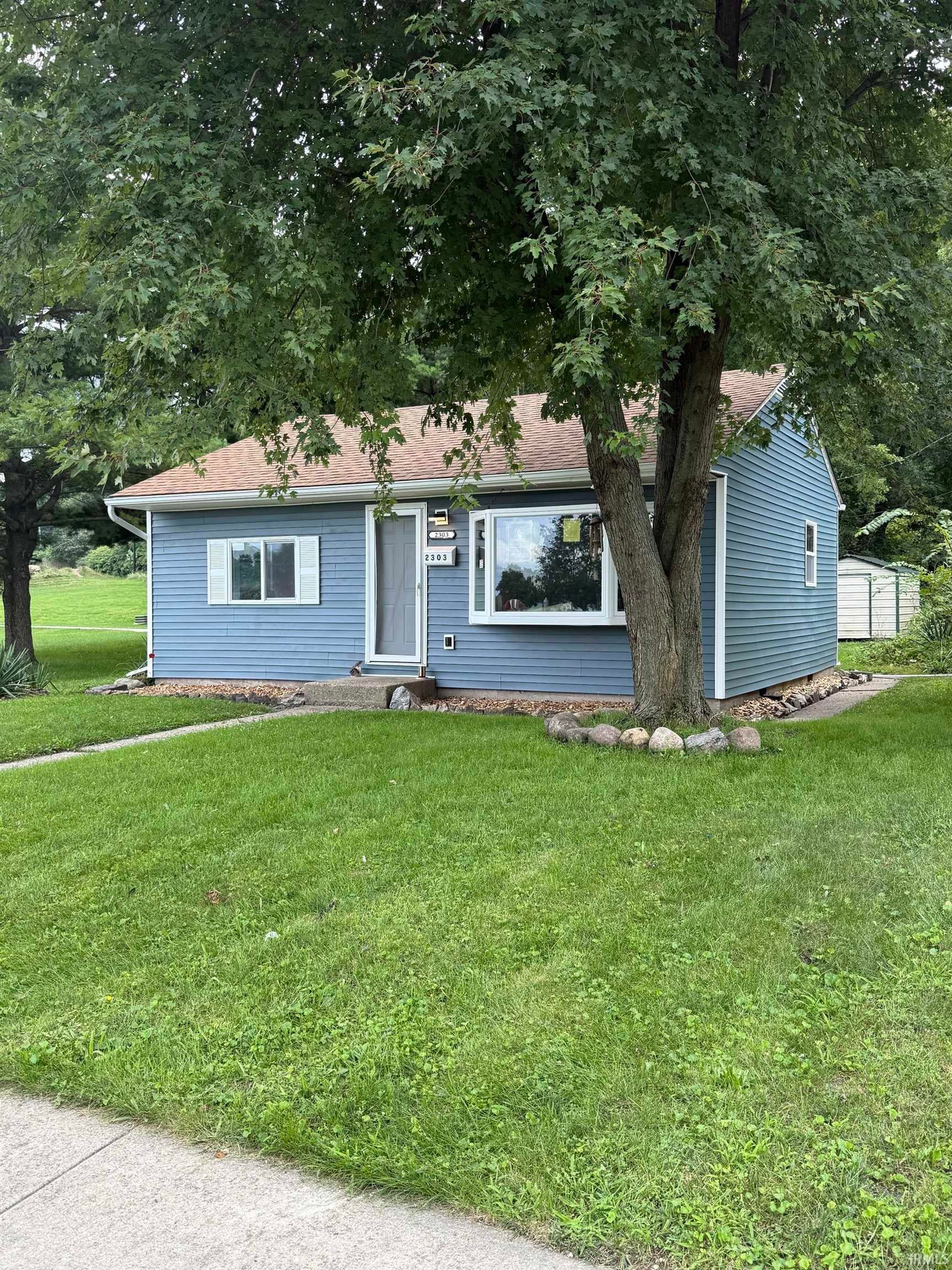 2303 Panama Street — photo