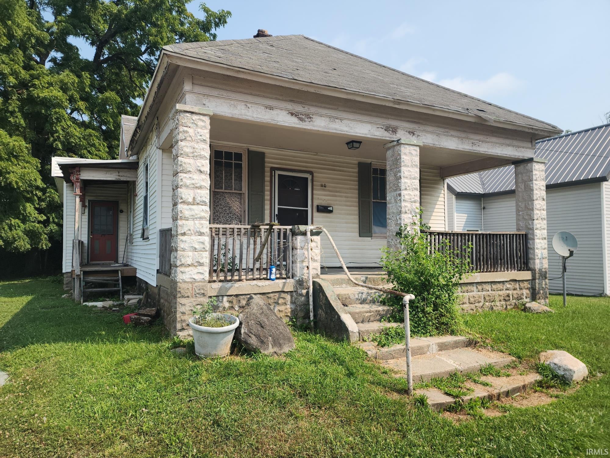 110 E 8th Street — photo