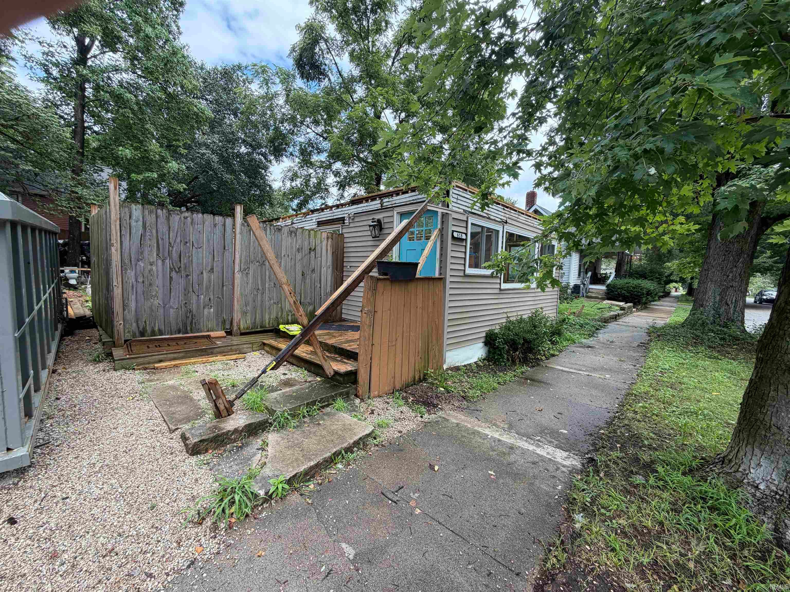 618 W Howe Street — photo